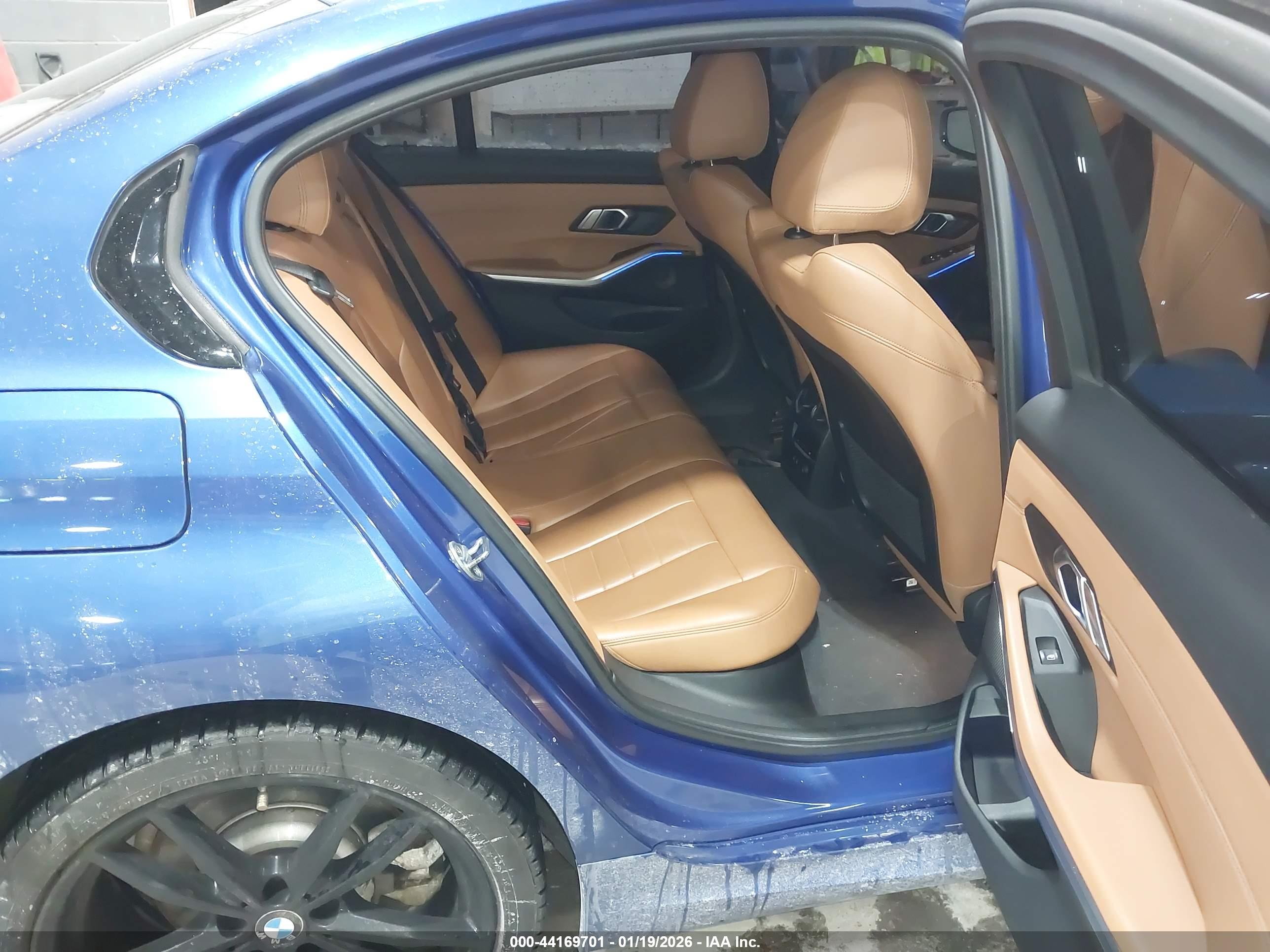 BMW 330I image 8