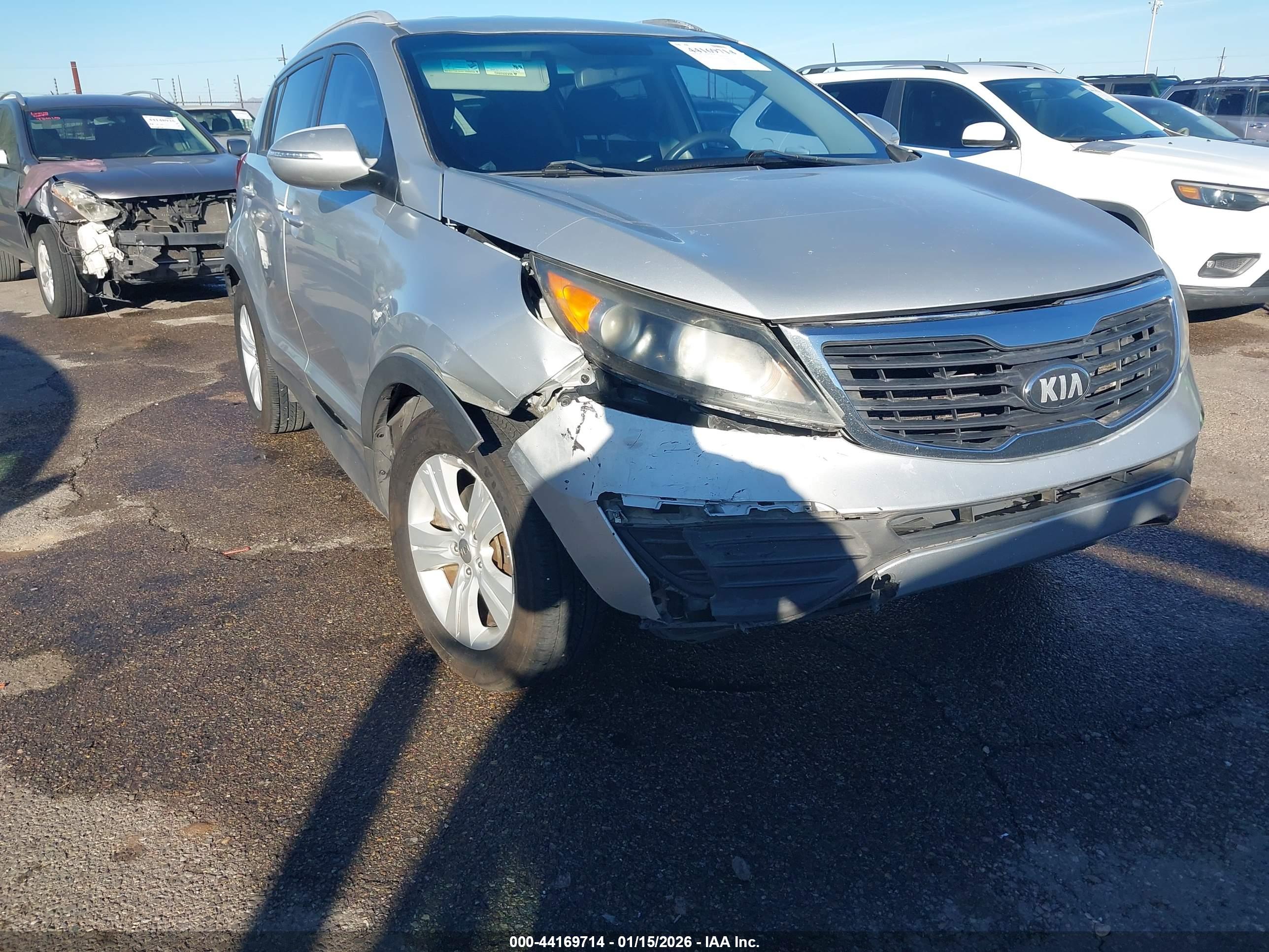 KIA SPORTAGE image 6