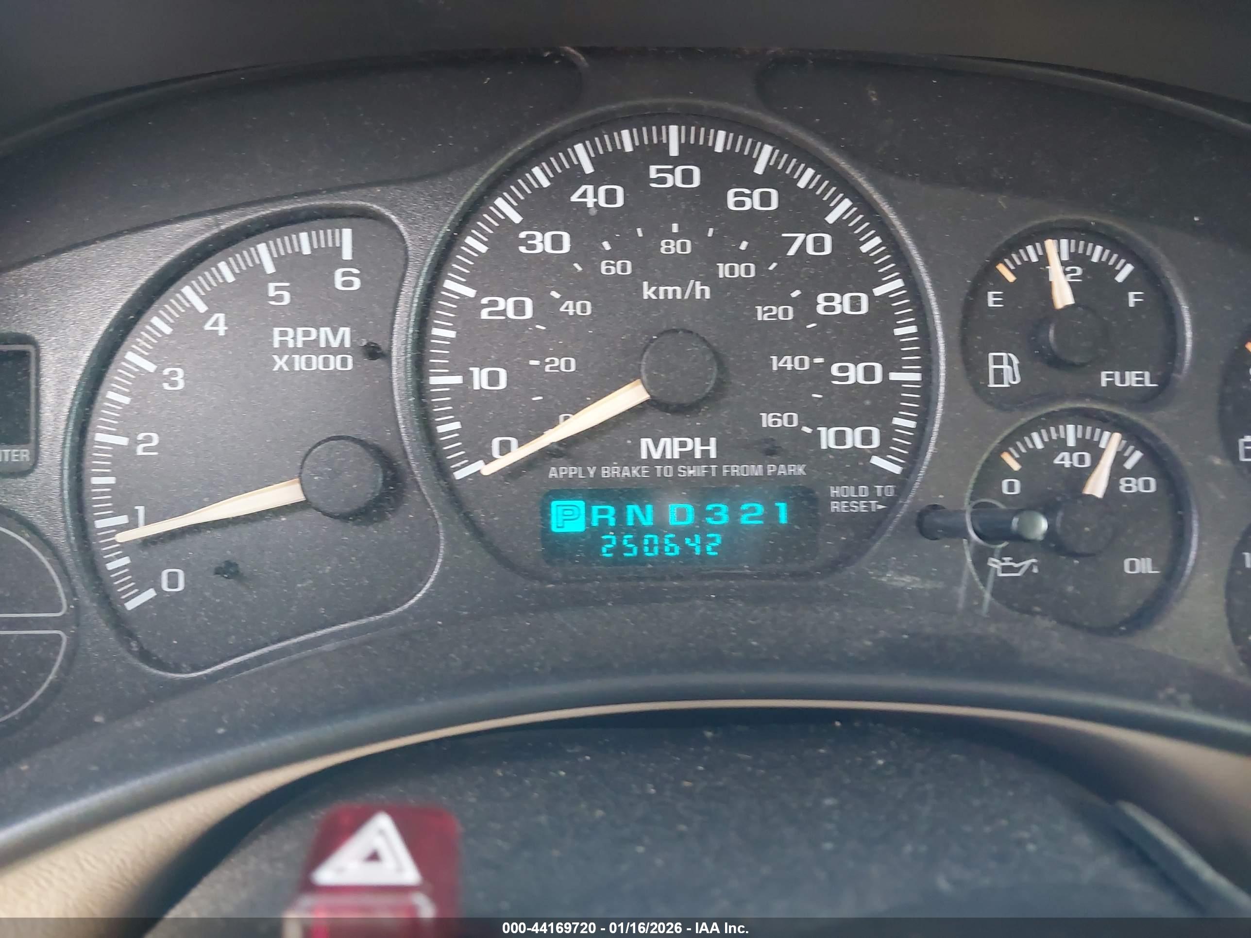 CHEVROLET TAHOE image 7