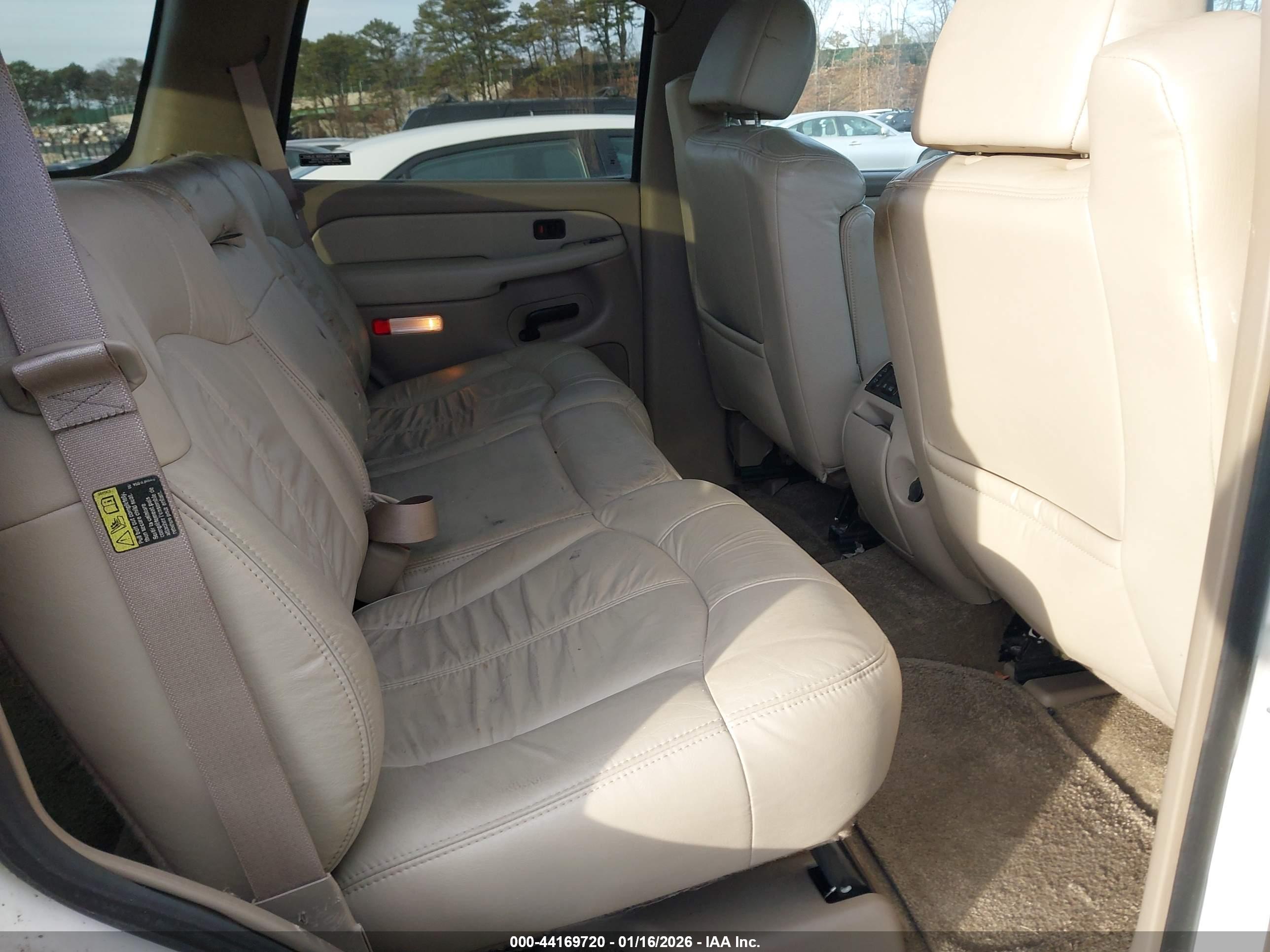 CHEVROLET TAHOE image 8