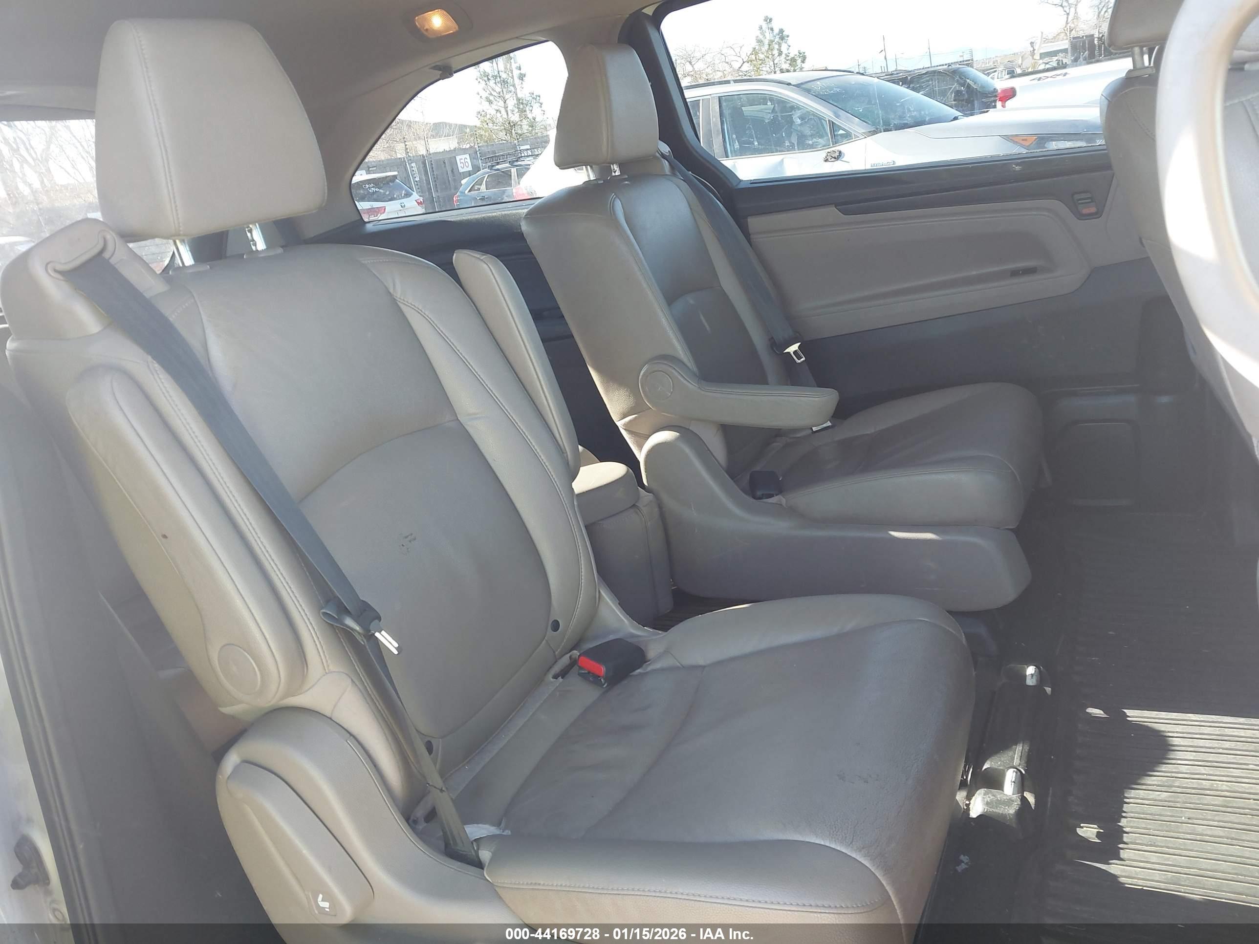 HONDA ODYSSEY image 8