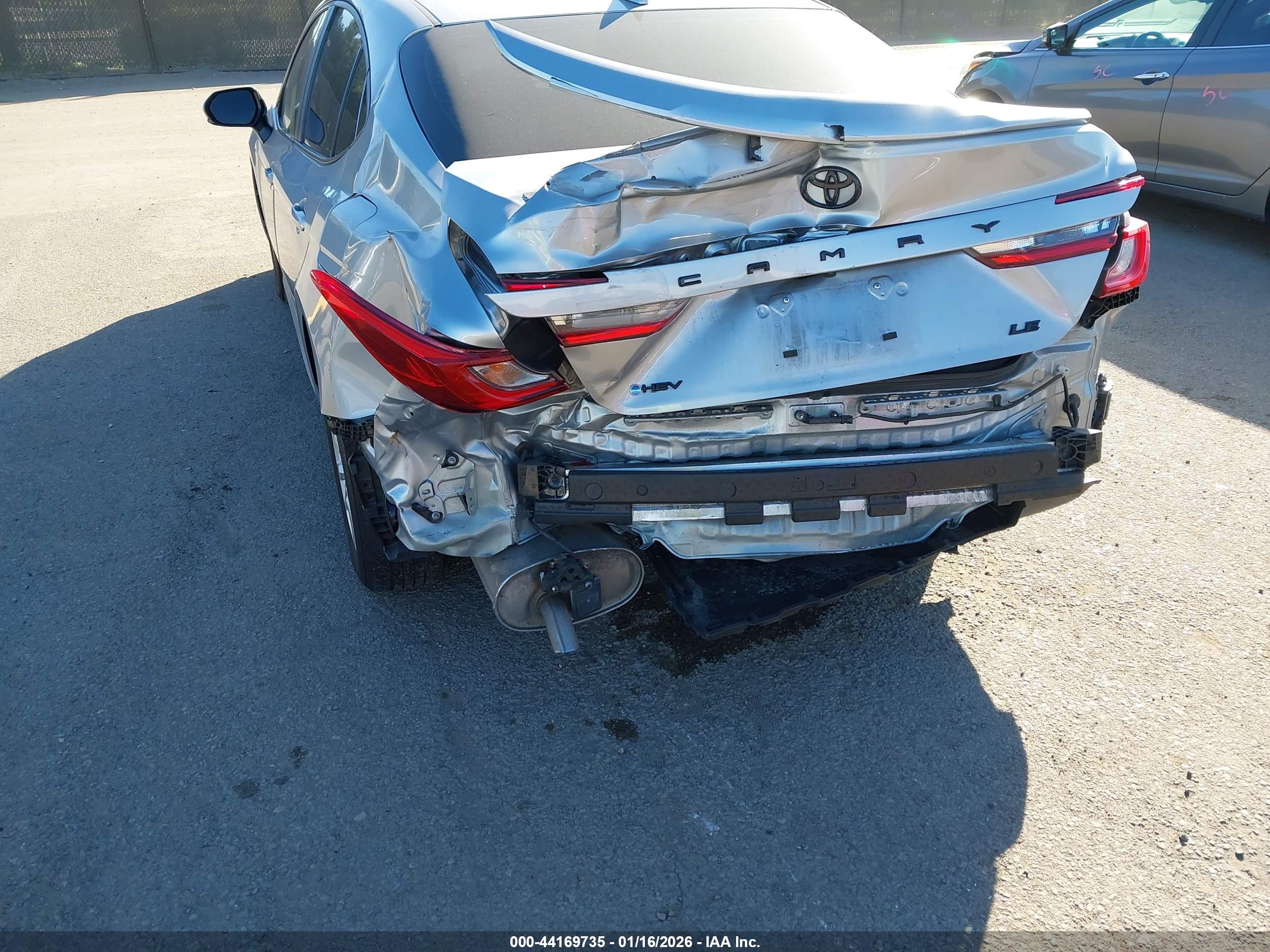 TOYOTA CAMRY image 6