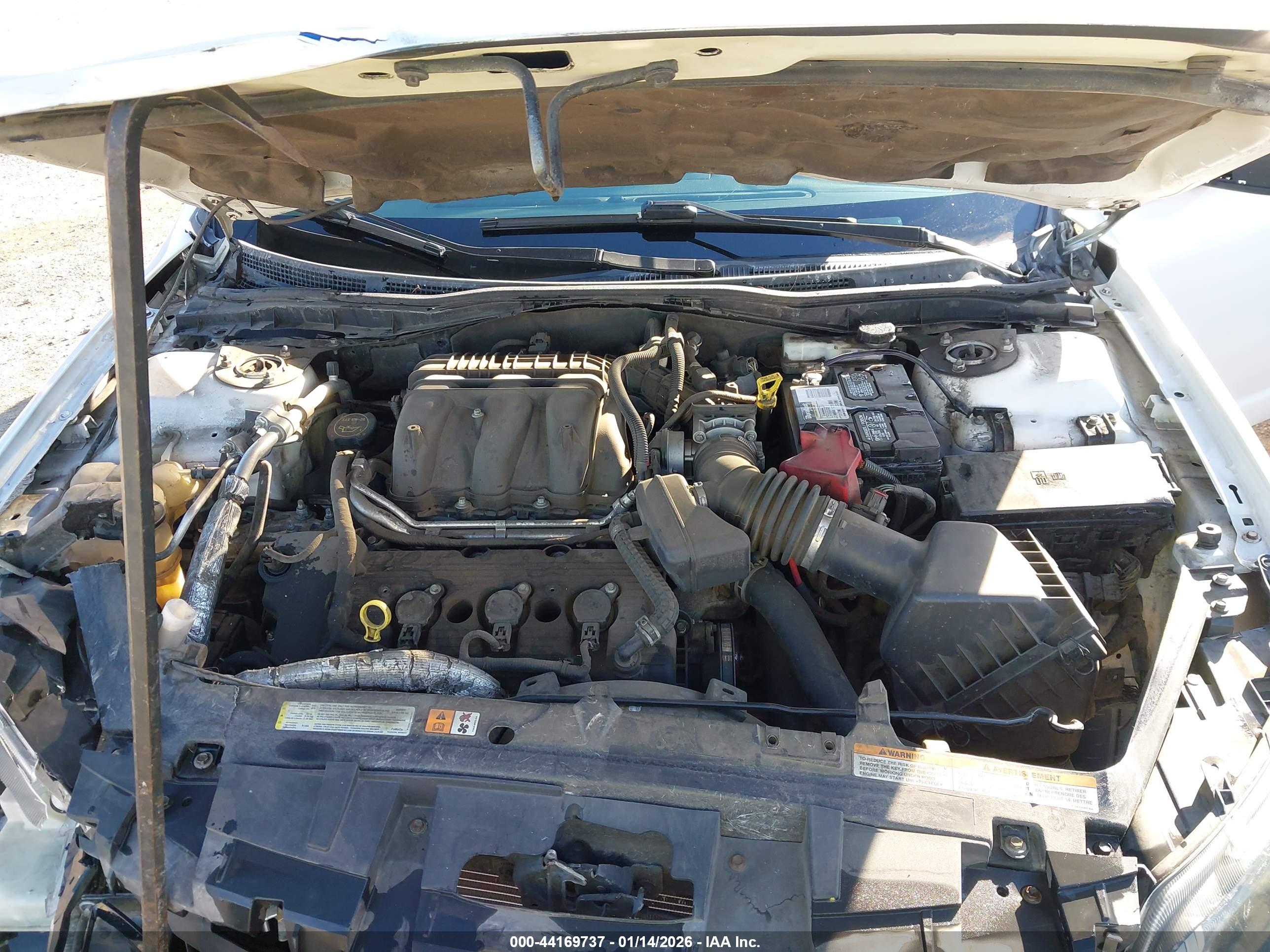 FORD FUSION image 10