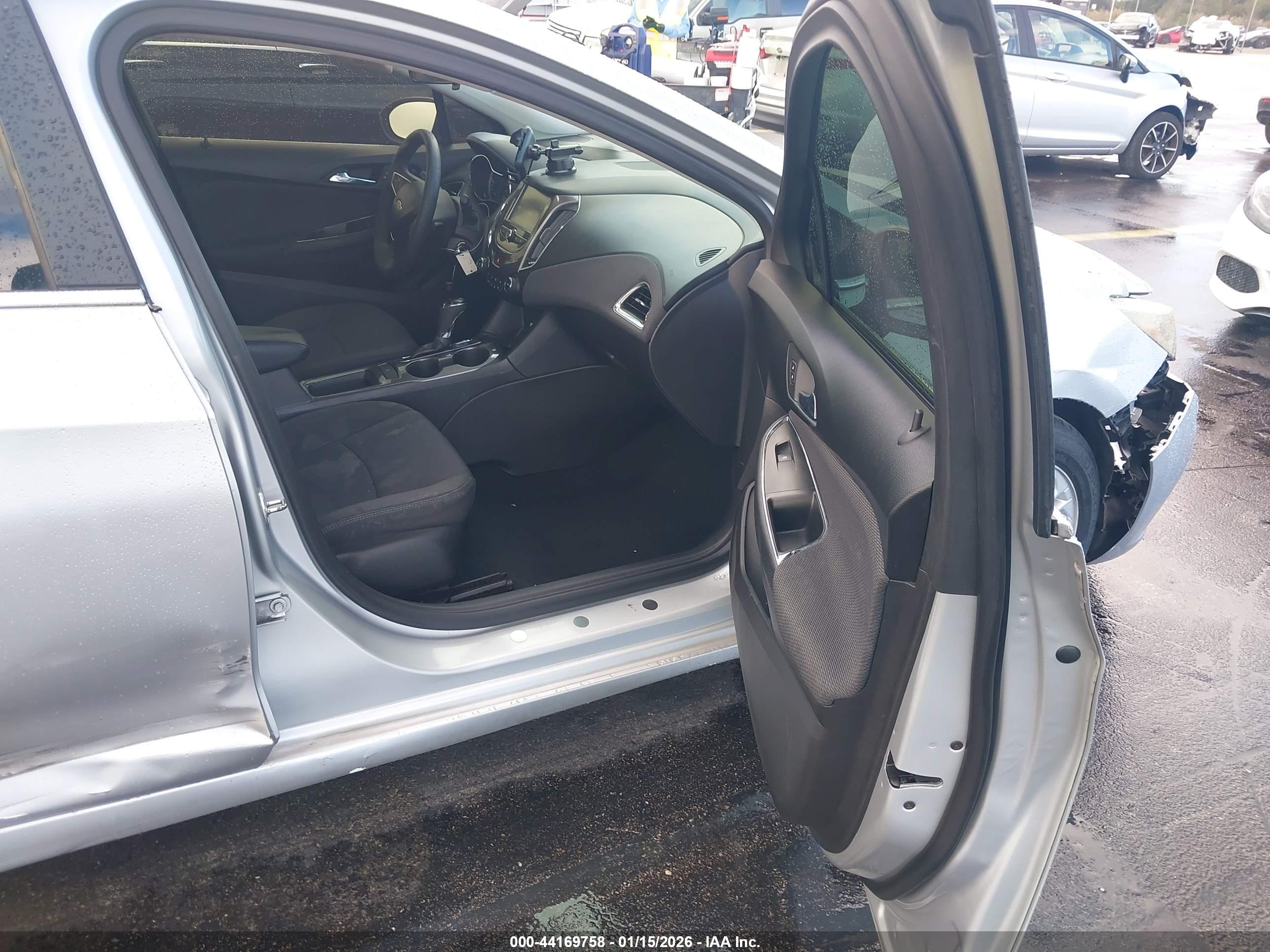 CHEVROLET CRUZE image 5