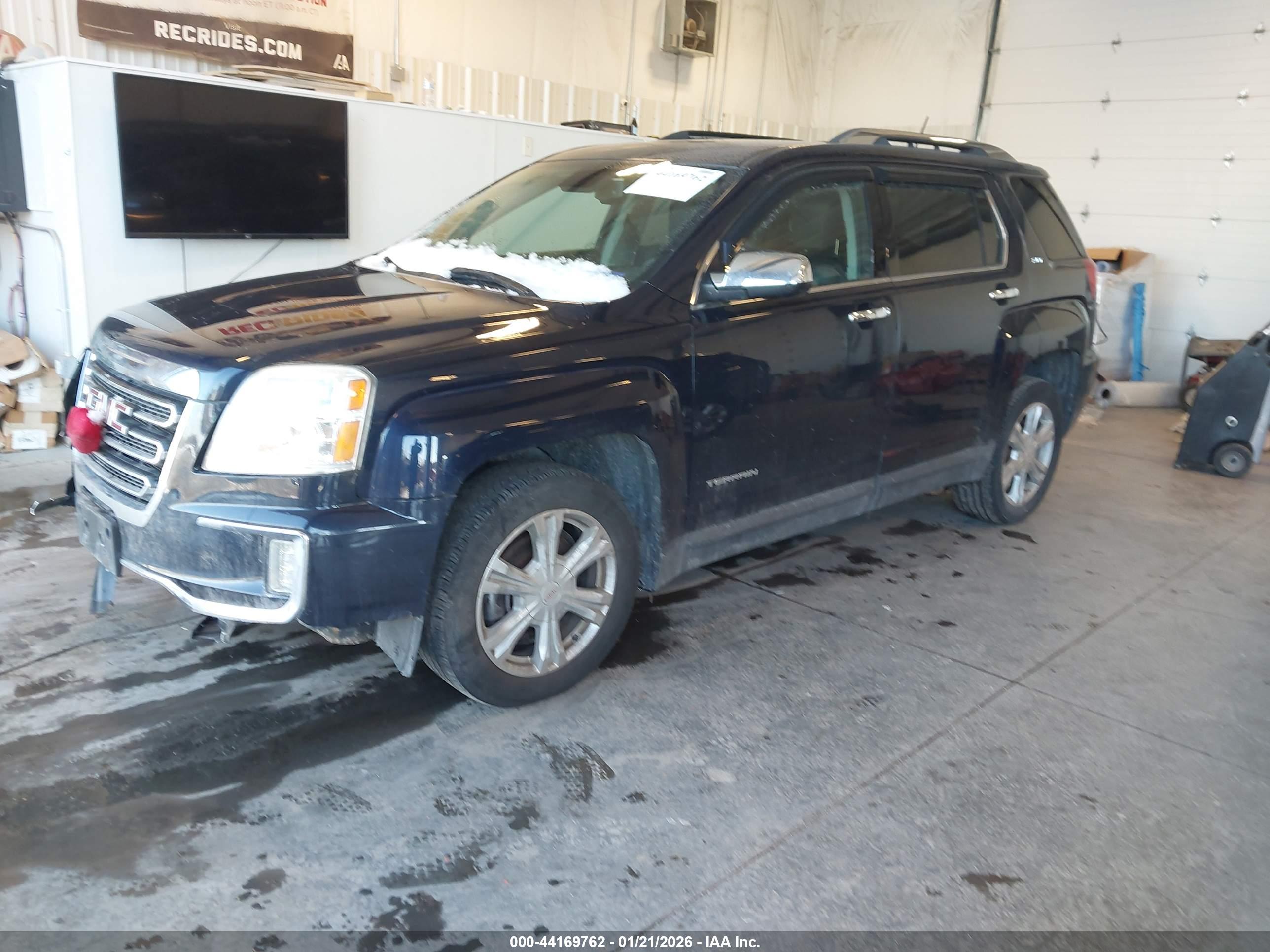 GMC TERRAIN image 2