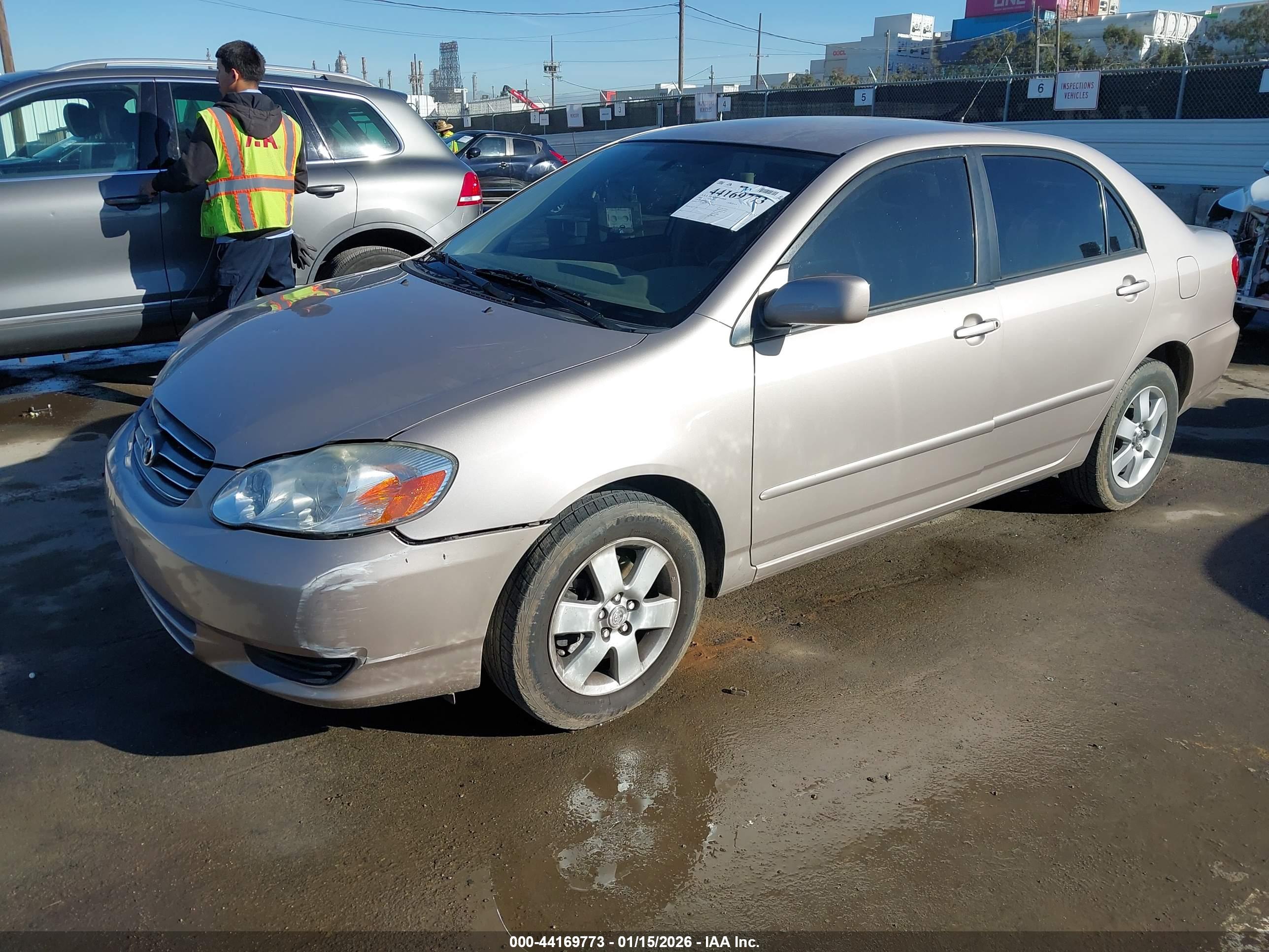 TOYOTA COROLLA image 2