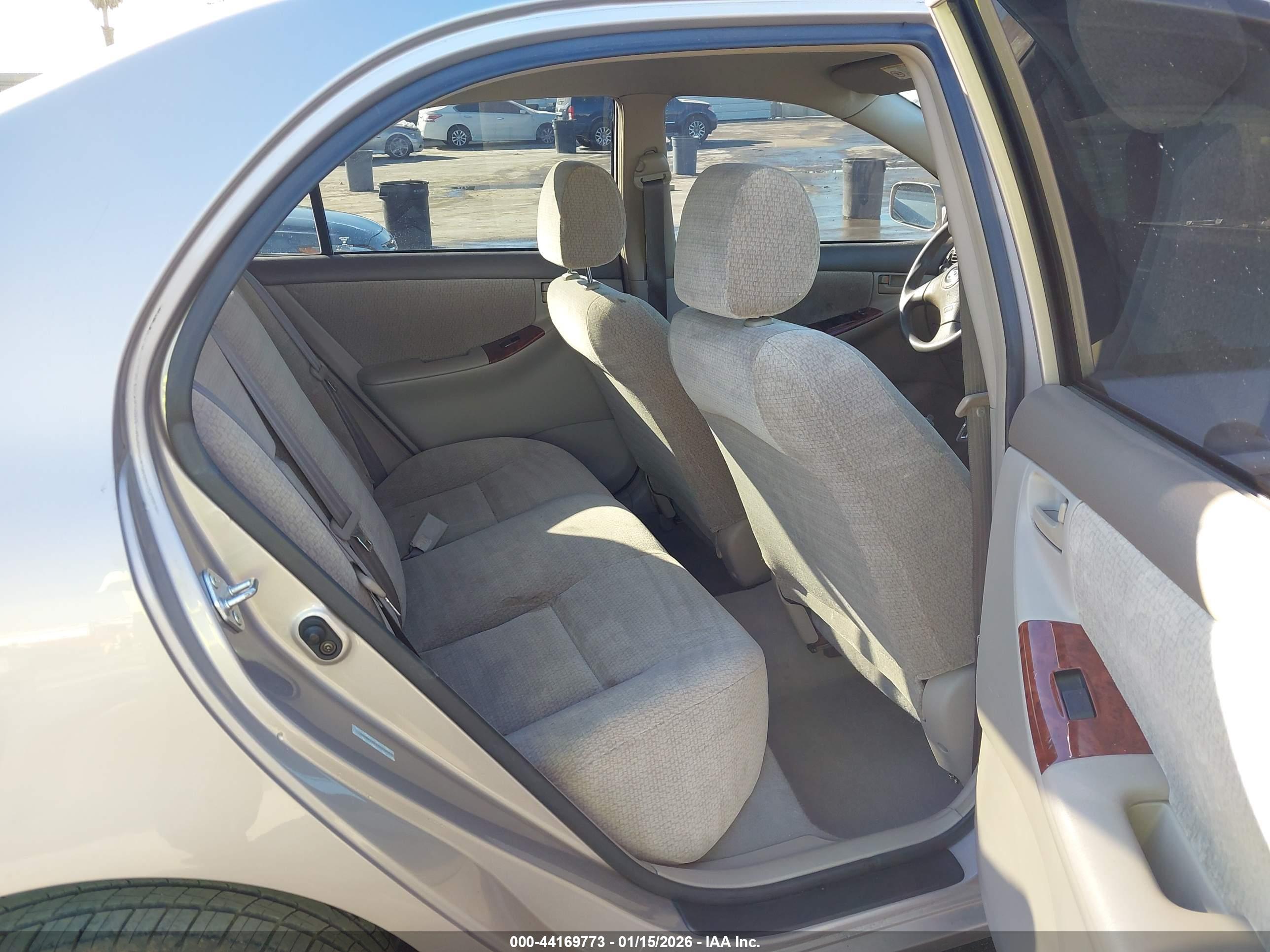TOYOTA COROLLA image 8