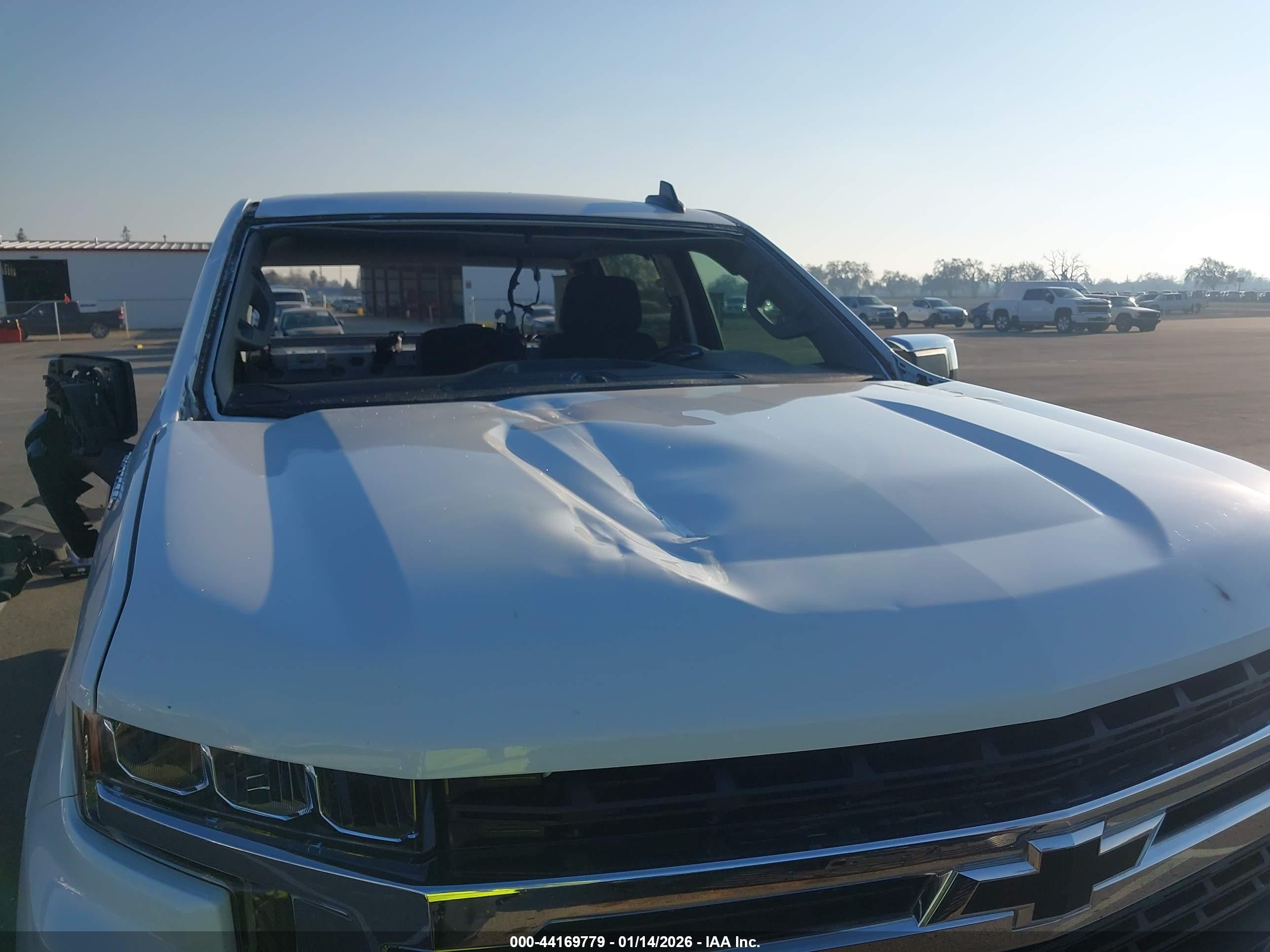 CHEVROLET SILVERADO image 6