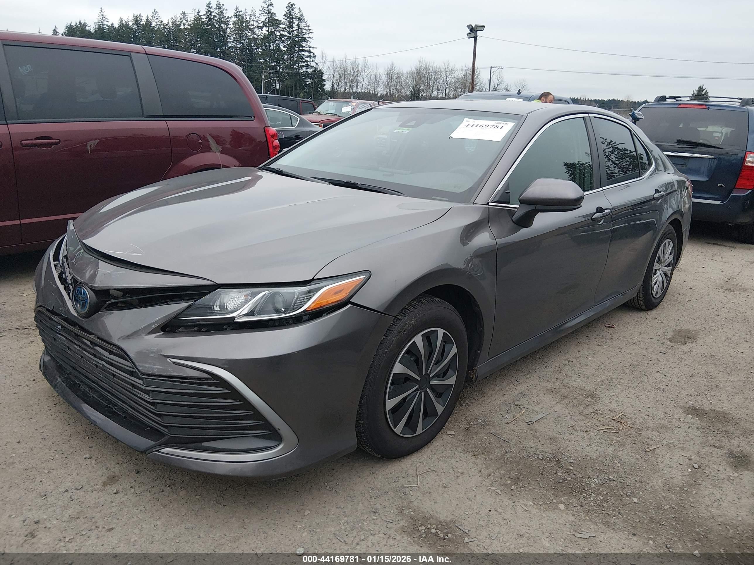TOYOTA CAMRY image 2