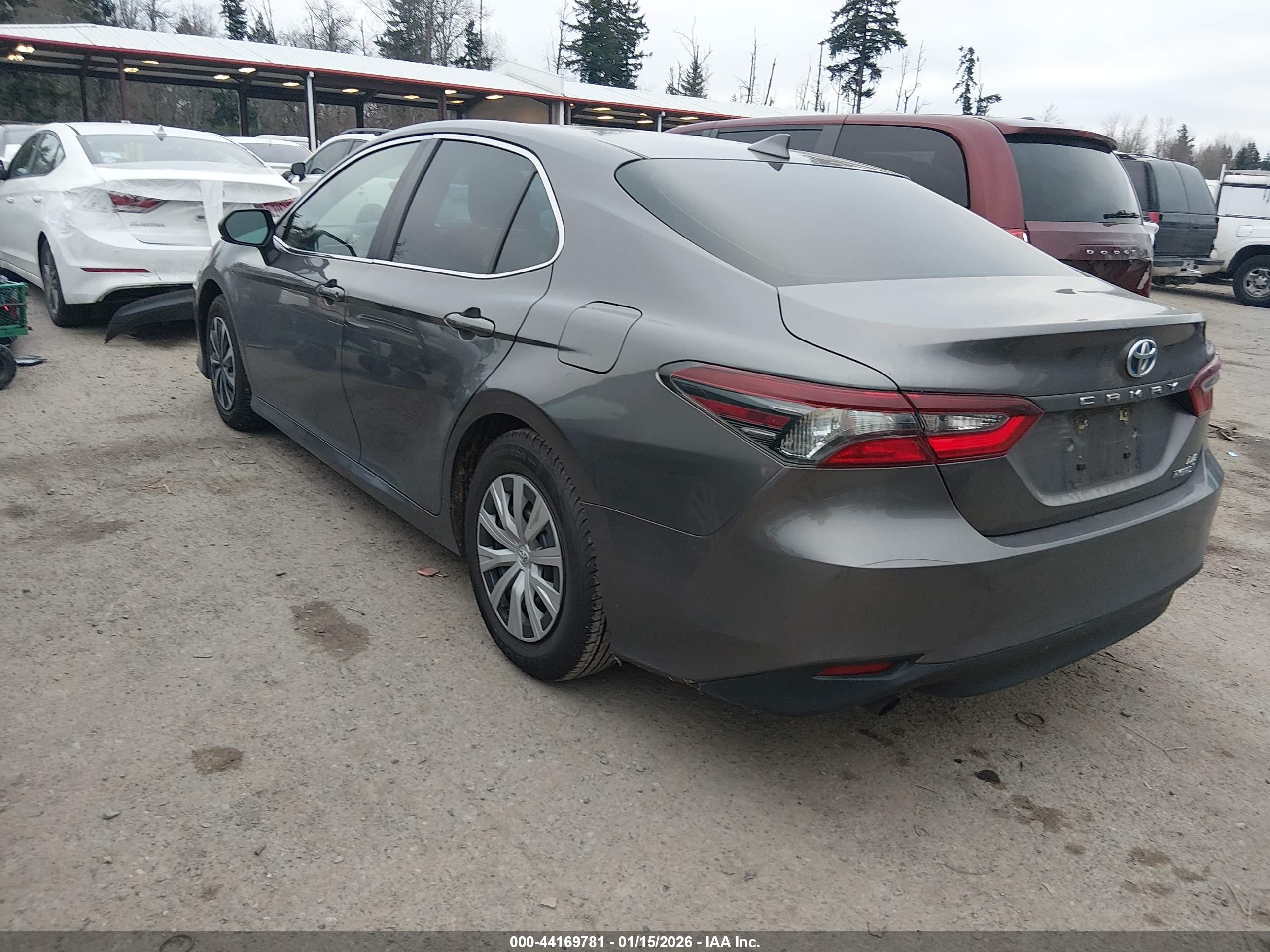 TOYOTA CAMRY image 3