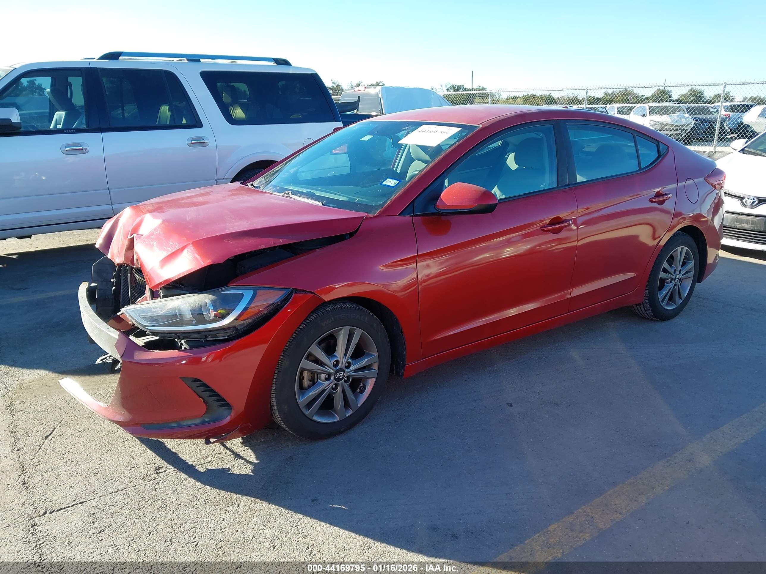 HYUNDAI ELANTRA image 2
