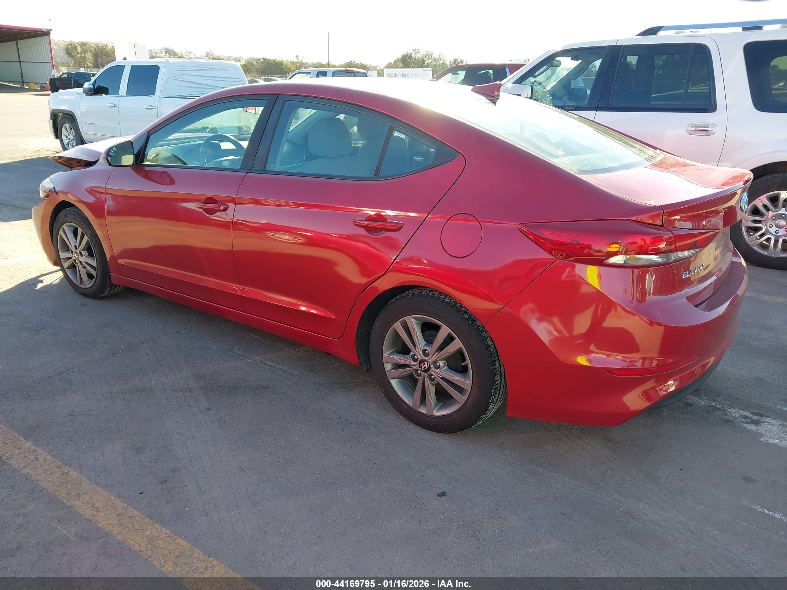 HYUNDAI ELANTRA image 3