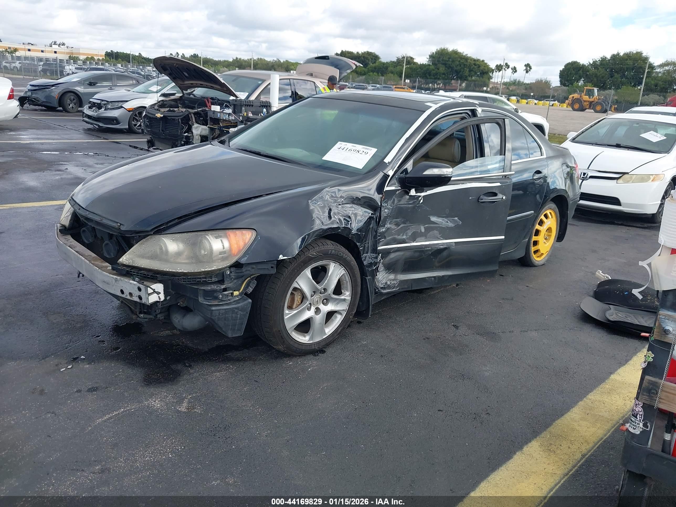 ACURA RL image 2