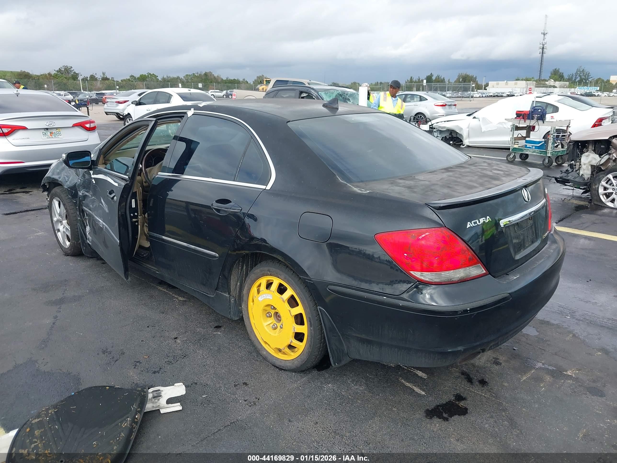 ACURA RL image 3