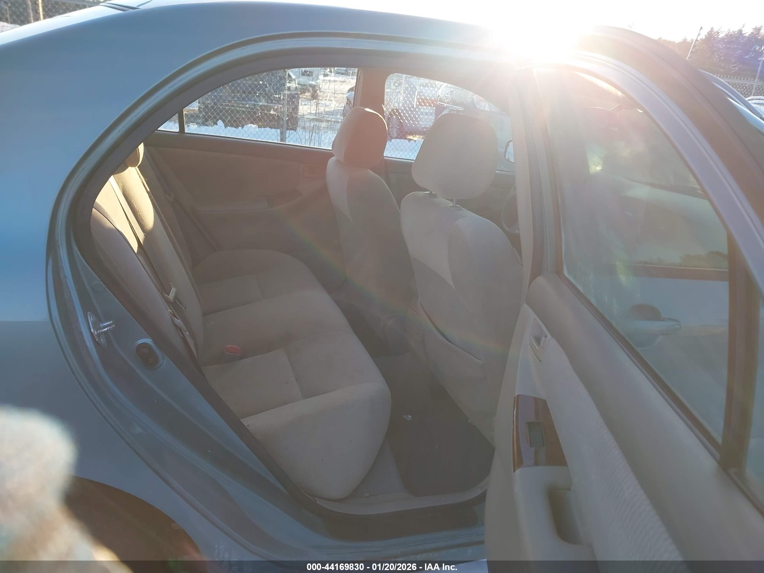 TOYOTA COROLLA image 8