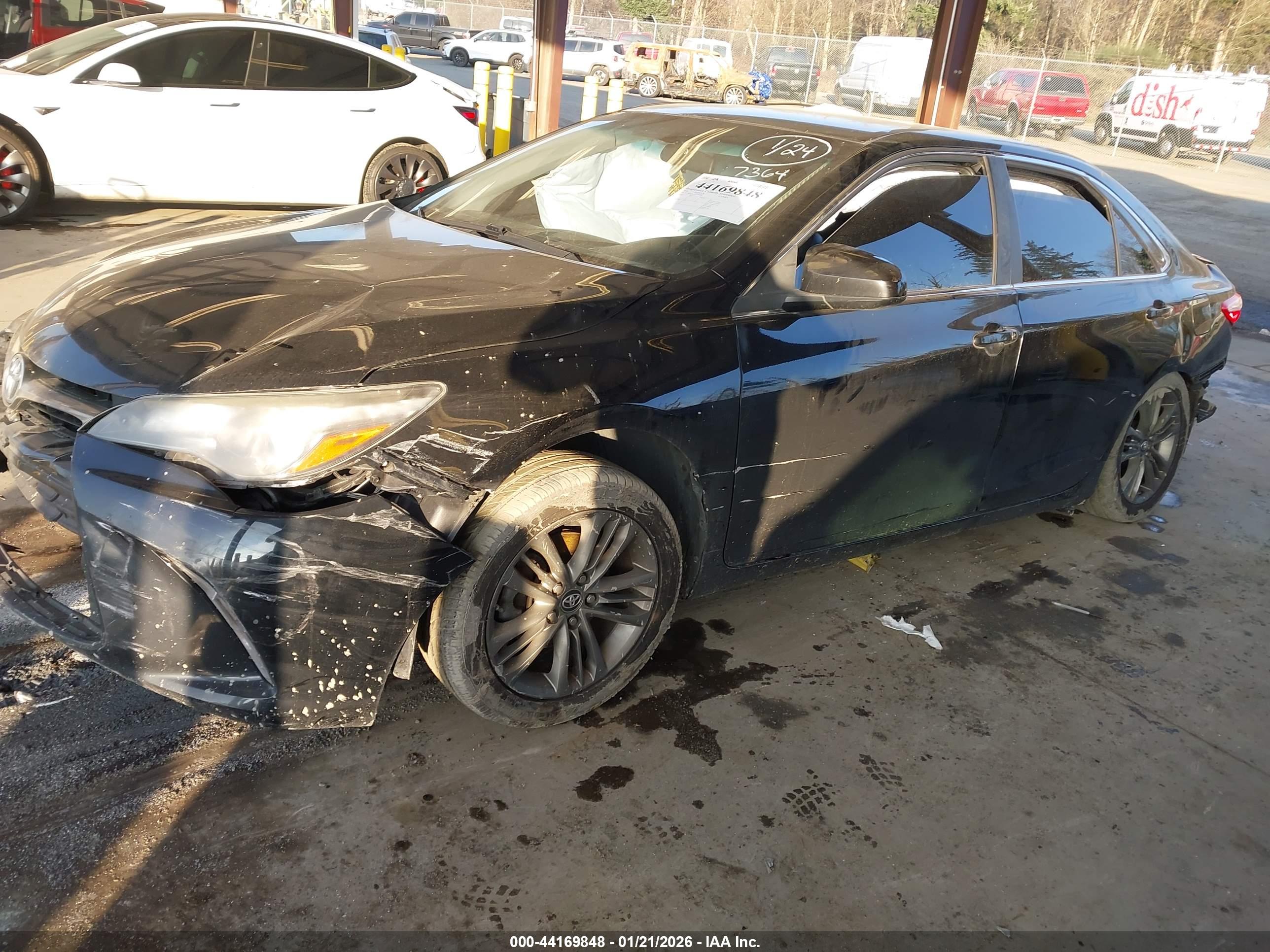 TOYOTA CAMRY image 2