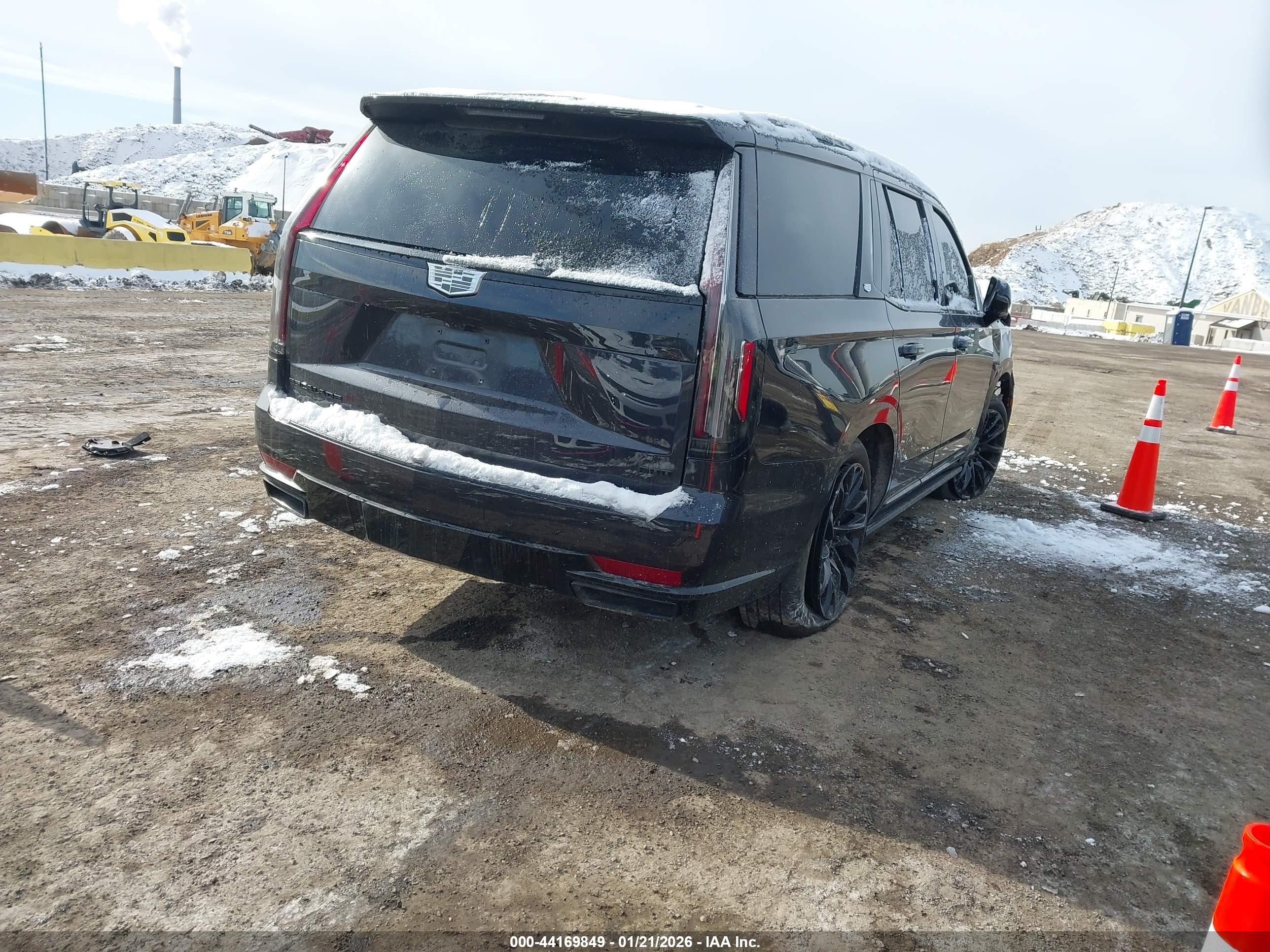 CADILLAC ESCALADE image 4