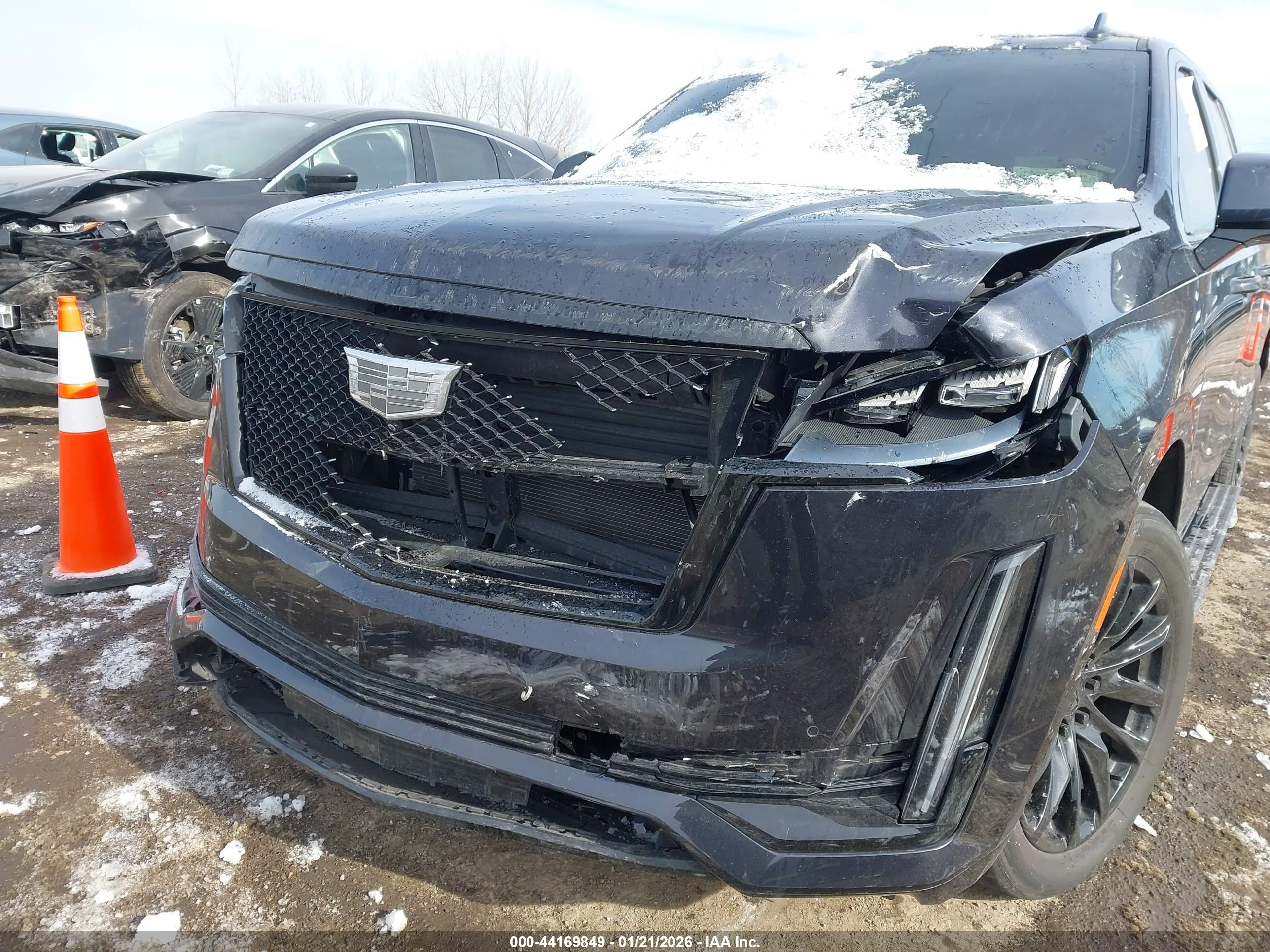 CADILLAC ESCALADE image 6