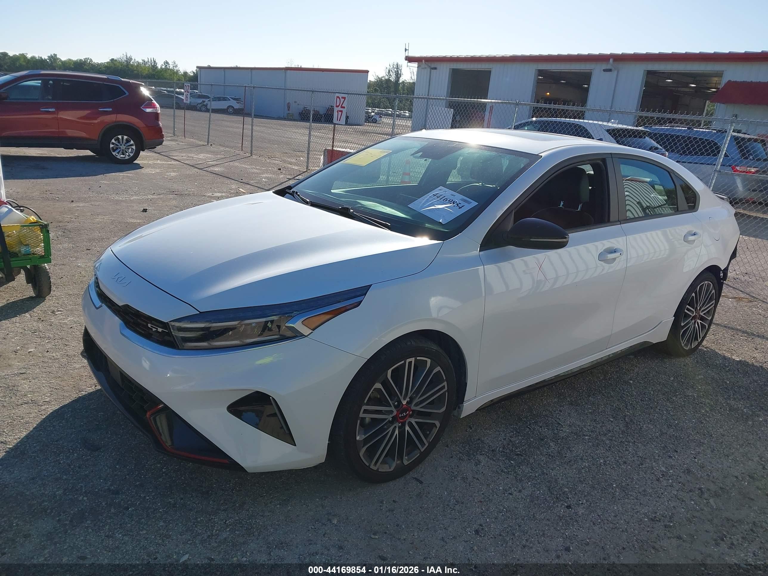 KIA FORTE image 2
