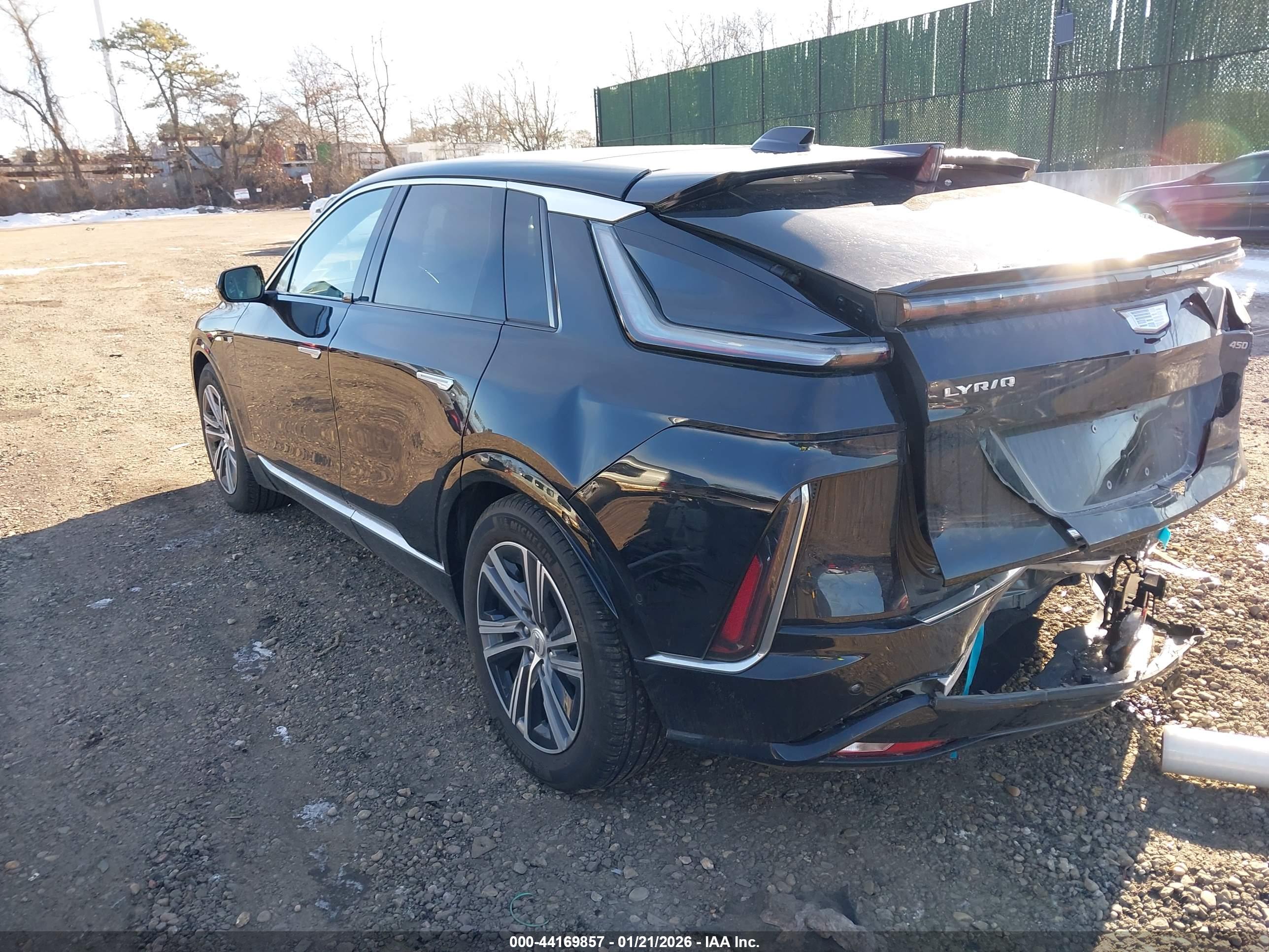 CADILLAC LYRIQ image 3