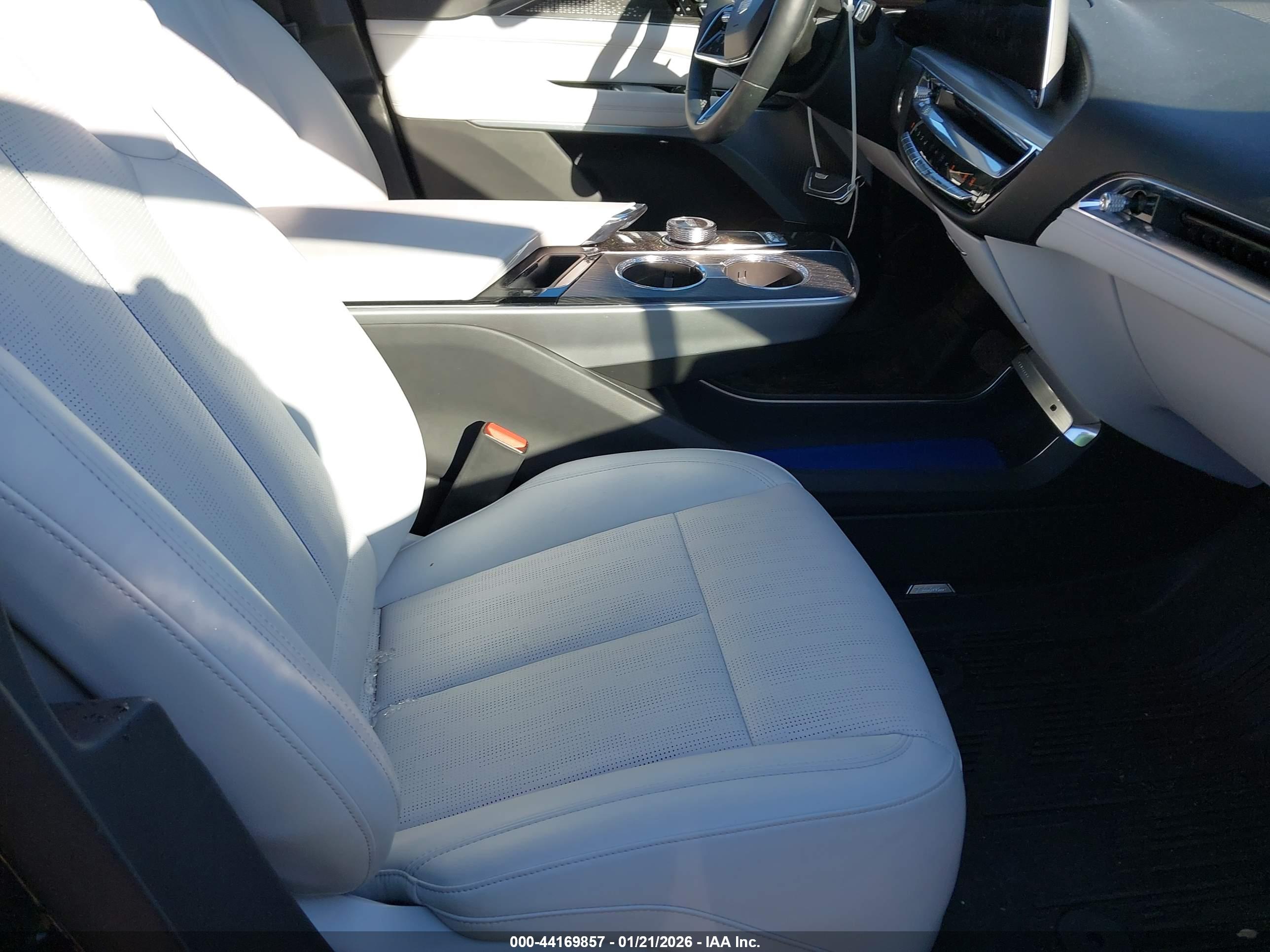CADILLAC LYRIQ image 5