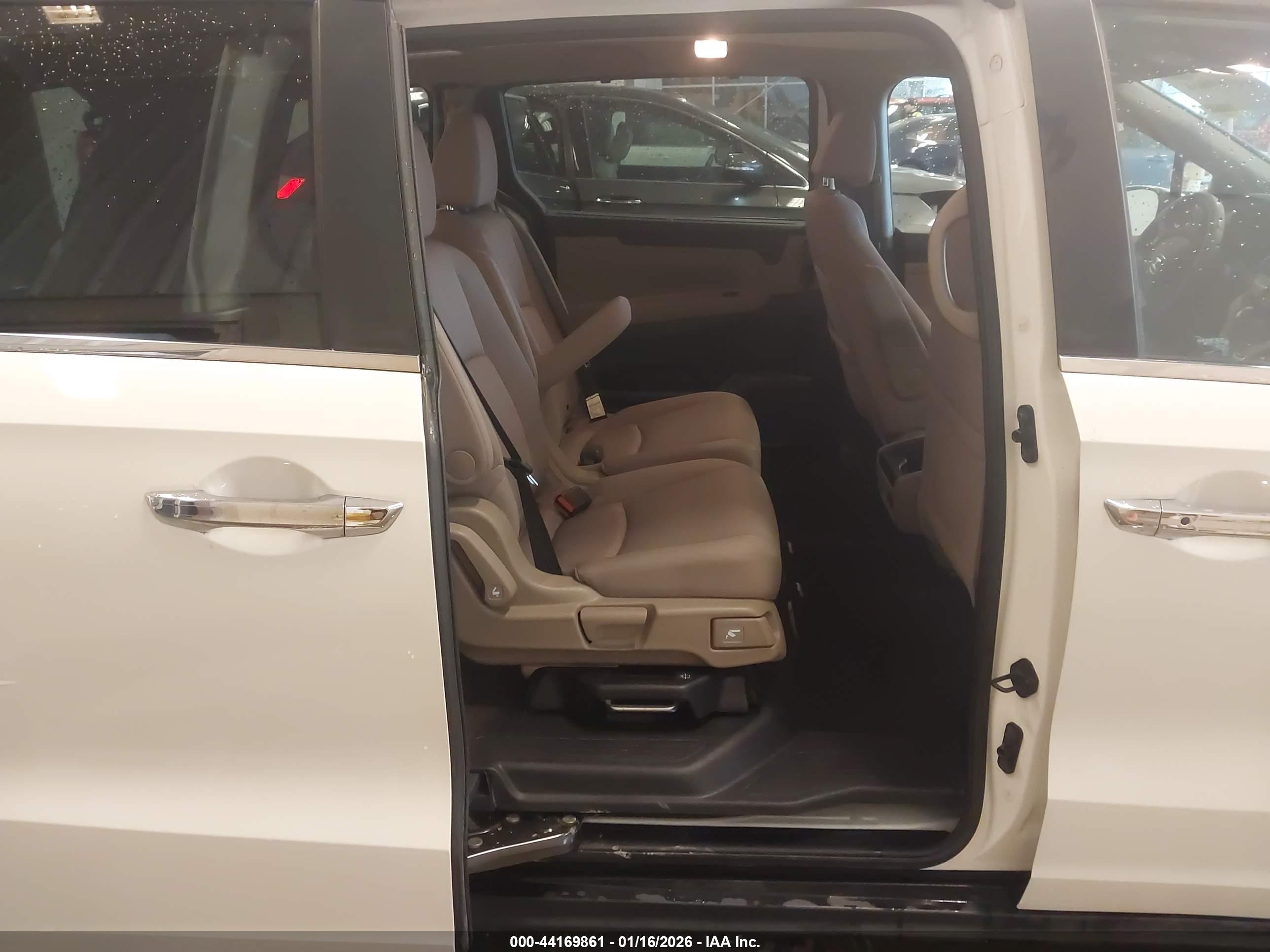 HONDA ODYSSEY image 8