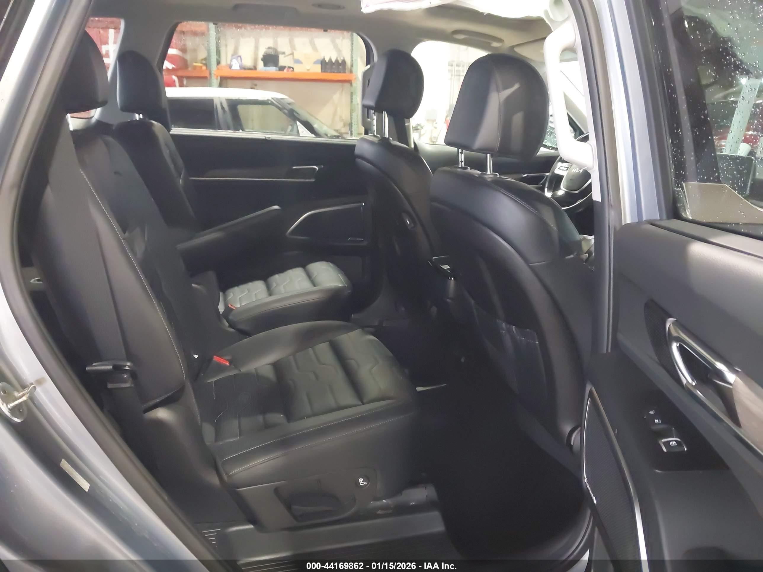 KIA TELLURIDE image 8