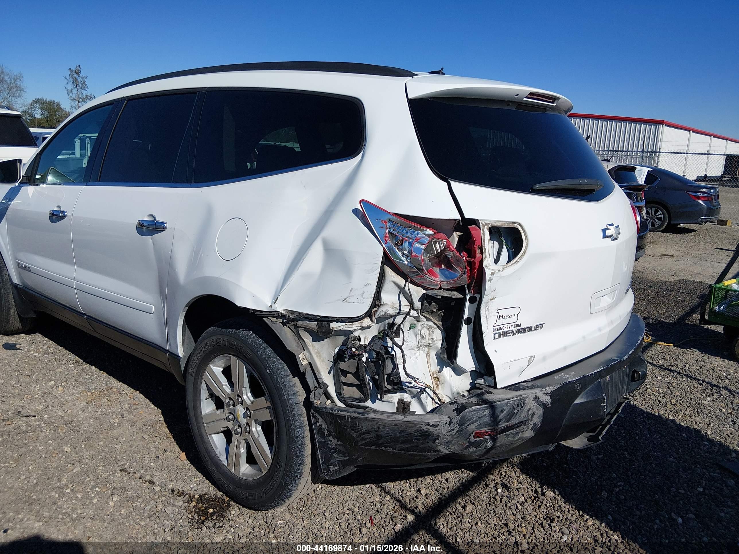 CHEVROLET TRAVERSE image 6