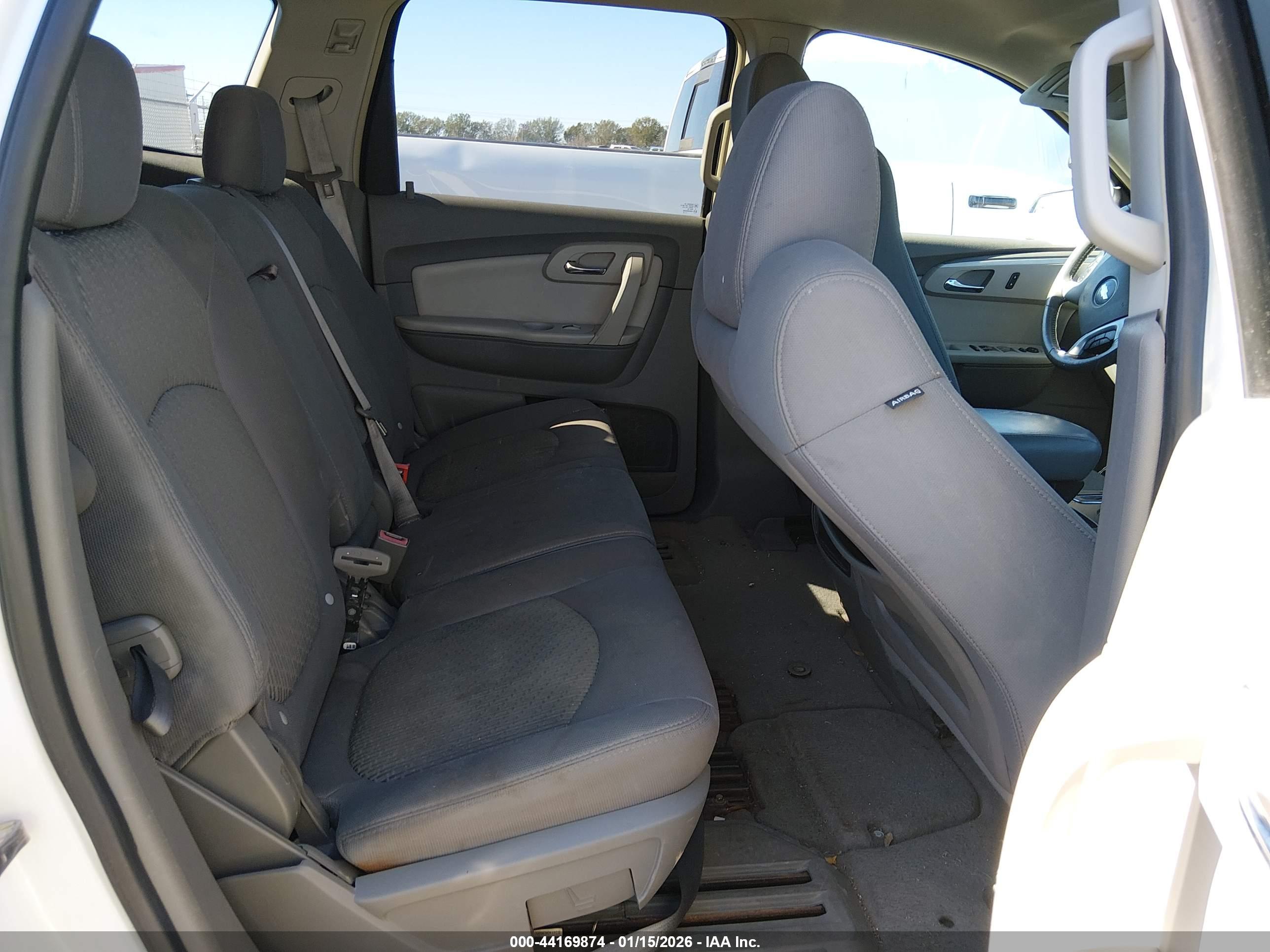 CHEVROLET TRAVERSE image 8
