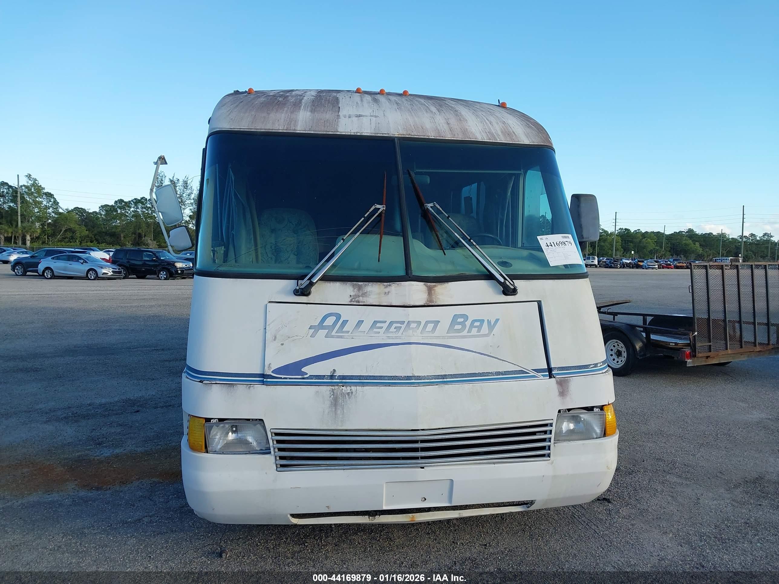 CHEVROLET P30 image 6