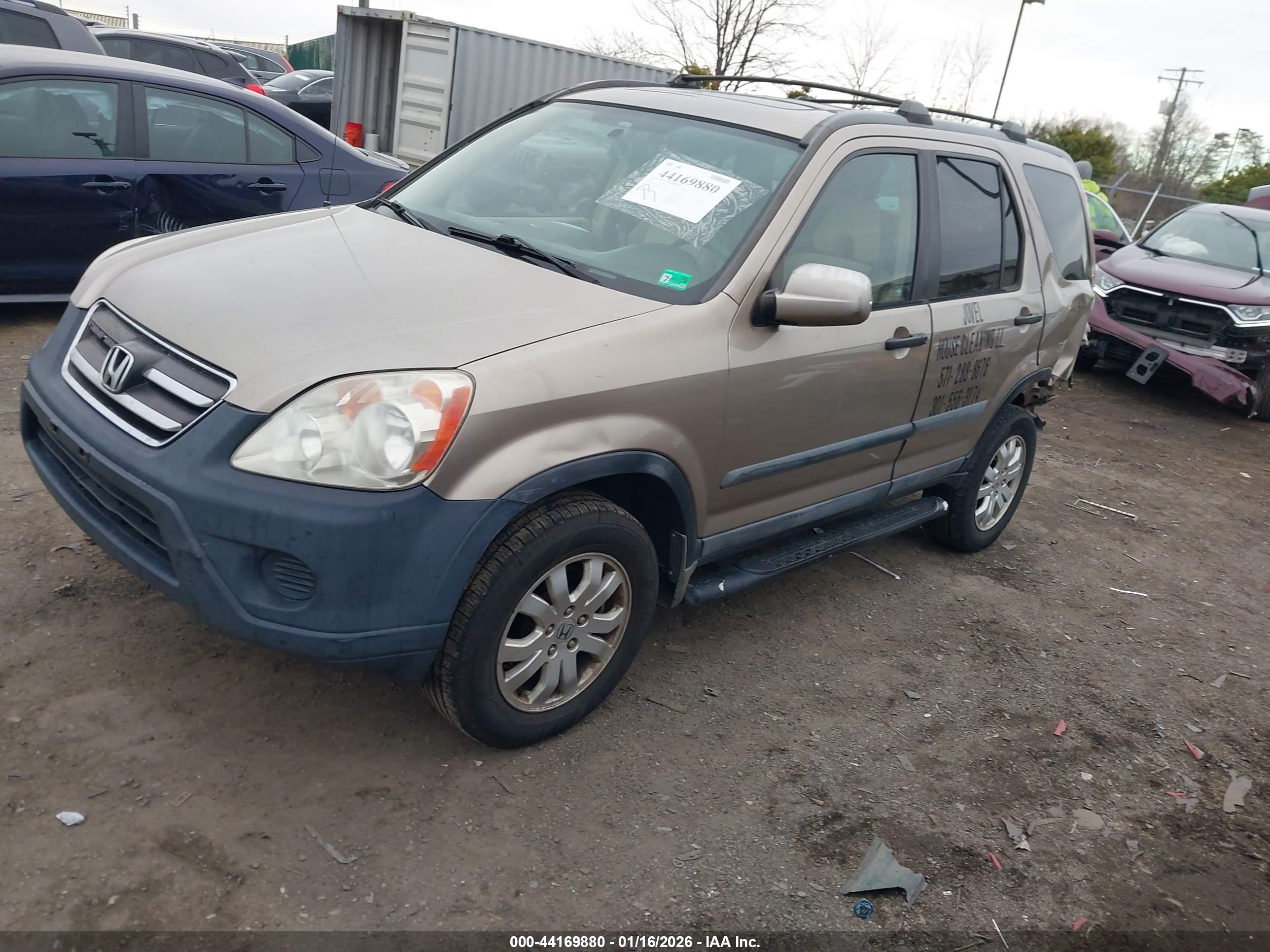 HONDA CR-V image 2