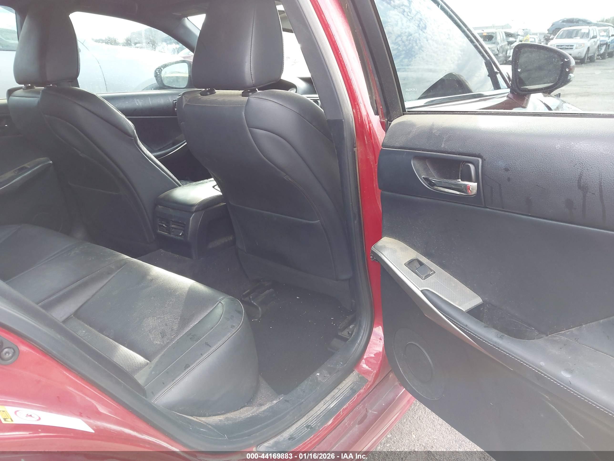 LEXUS IS image 8