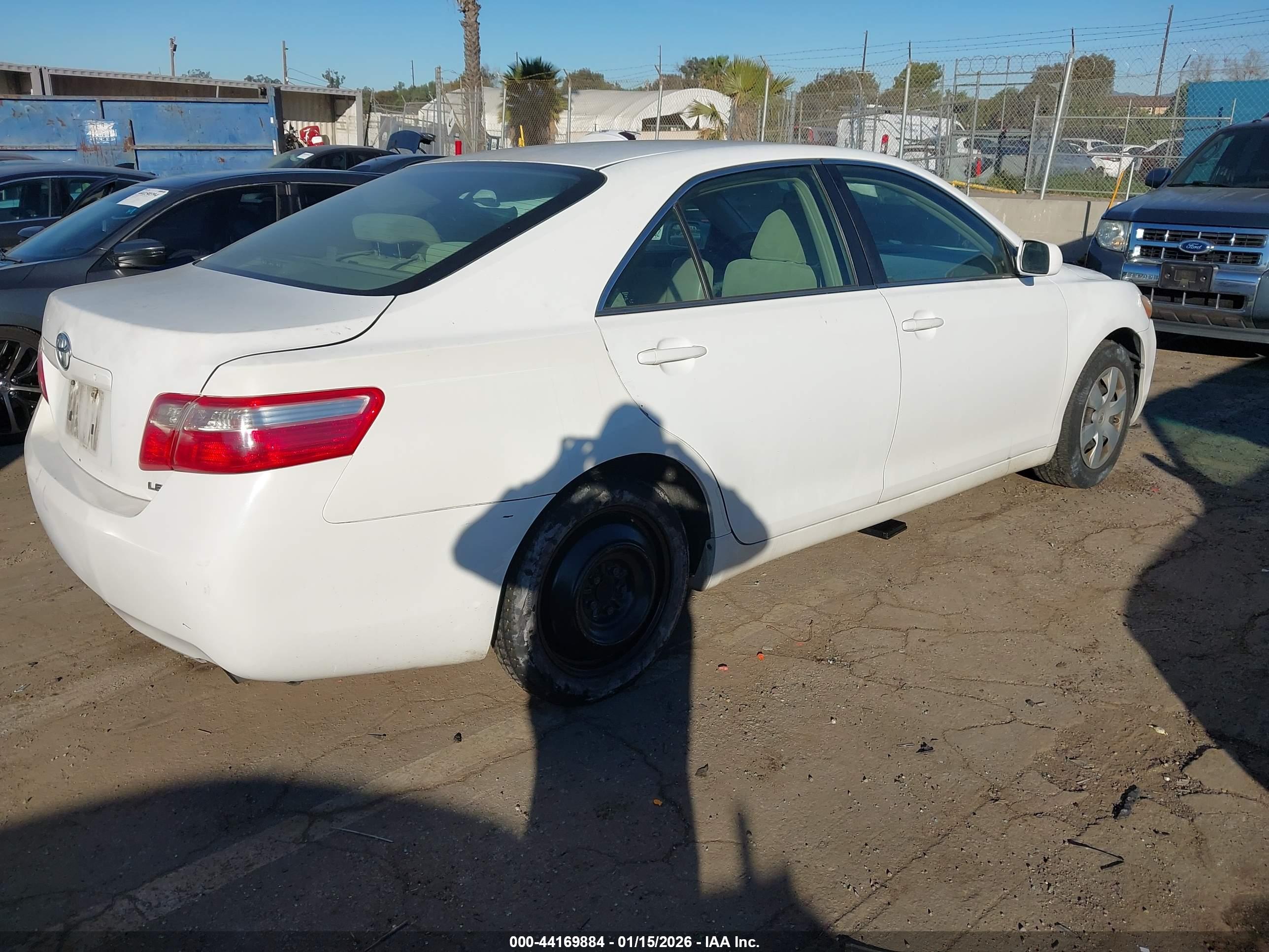 TOYOTA CAMRY image 4