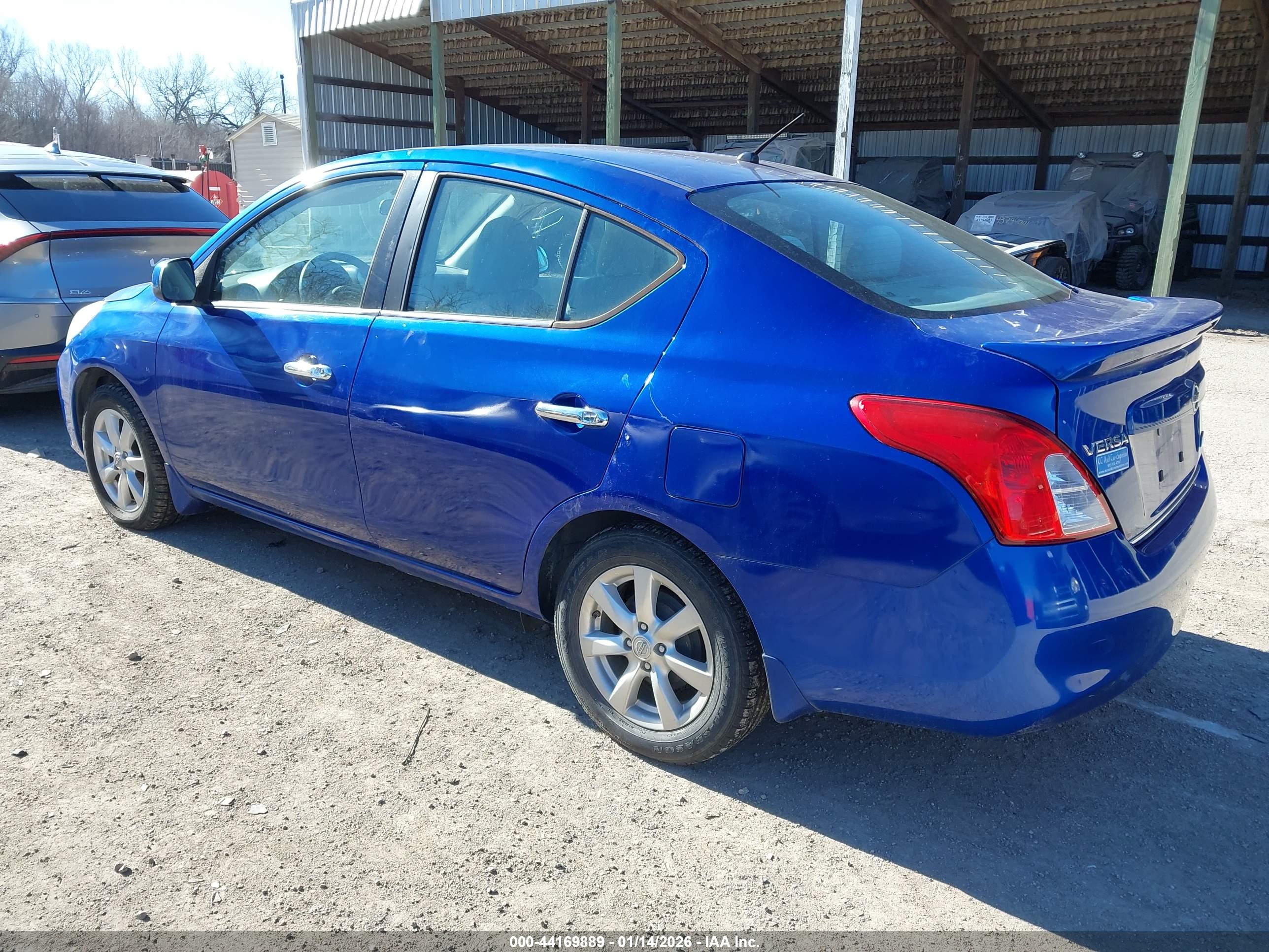 NISSAN VERSA image 3