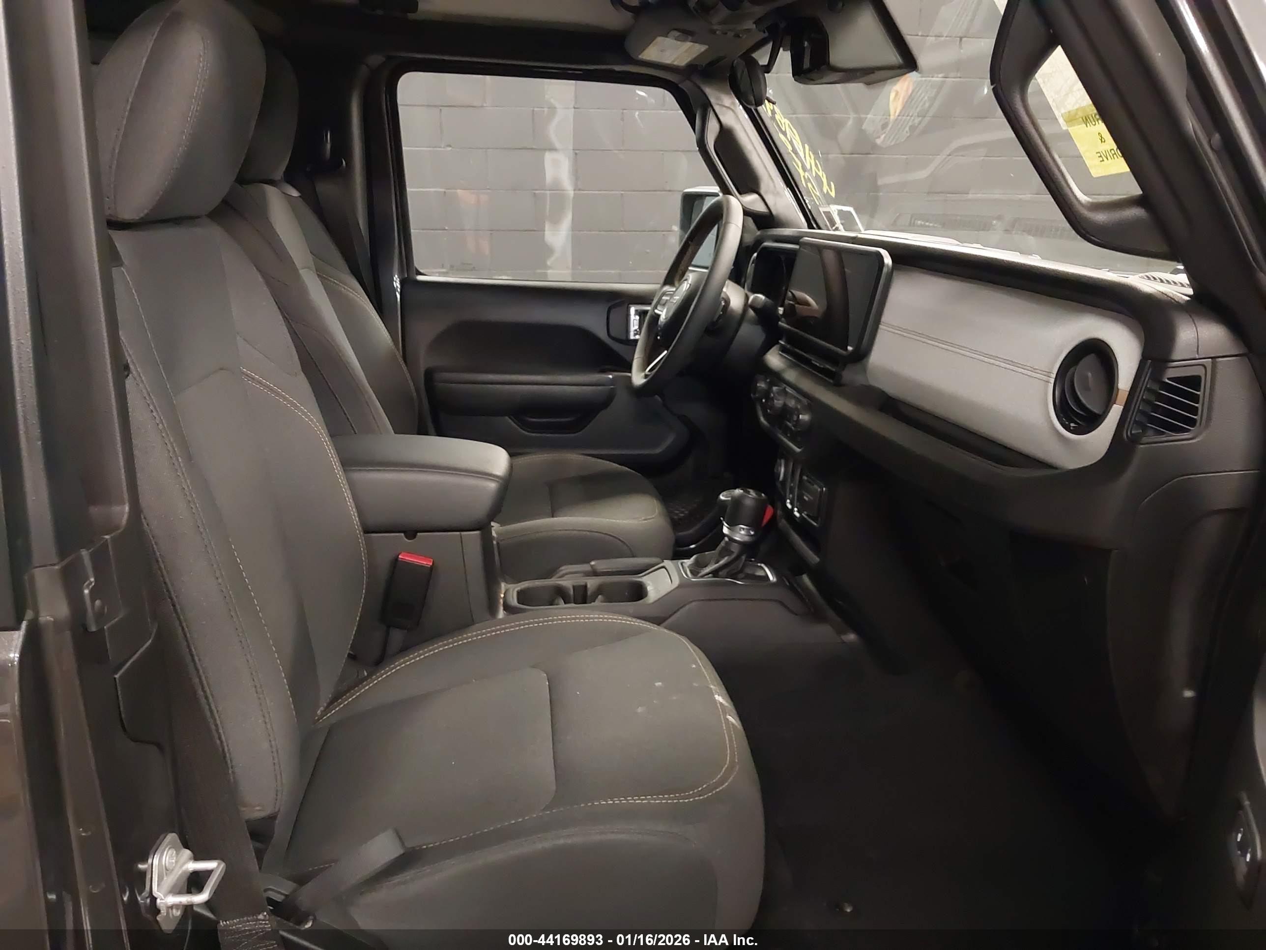 JEEP WRANGLER image 5