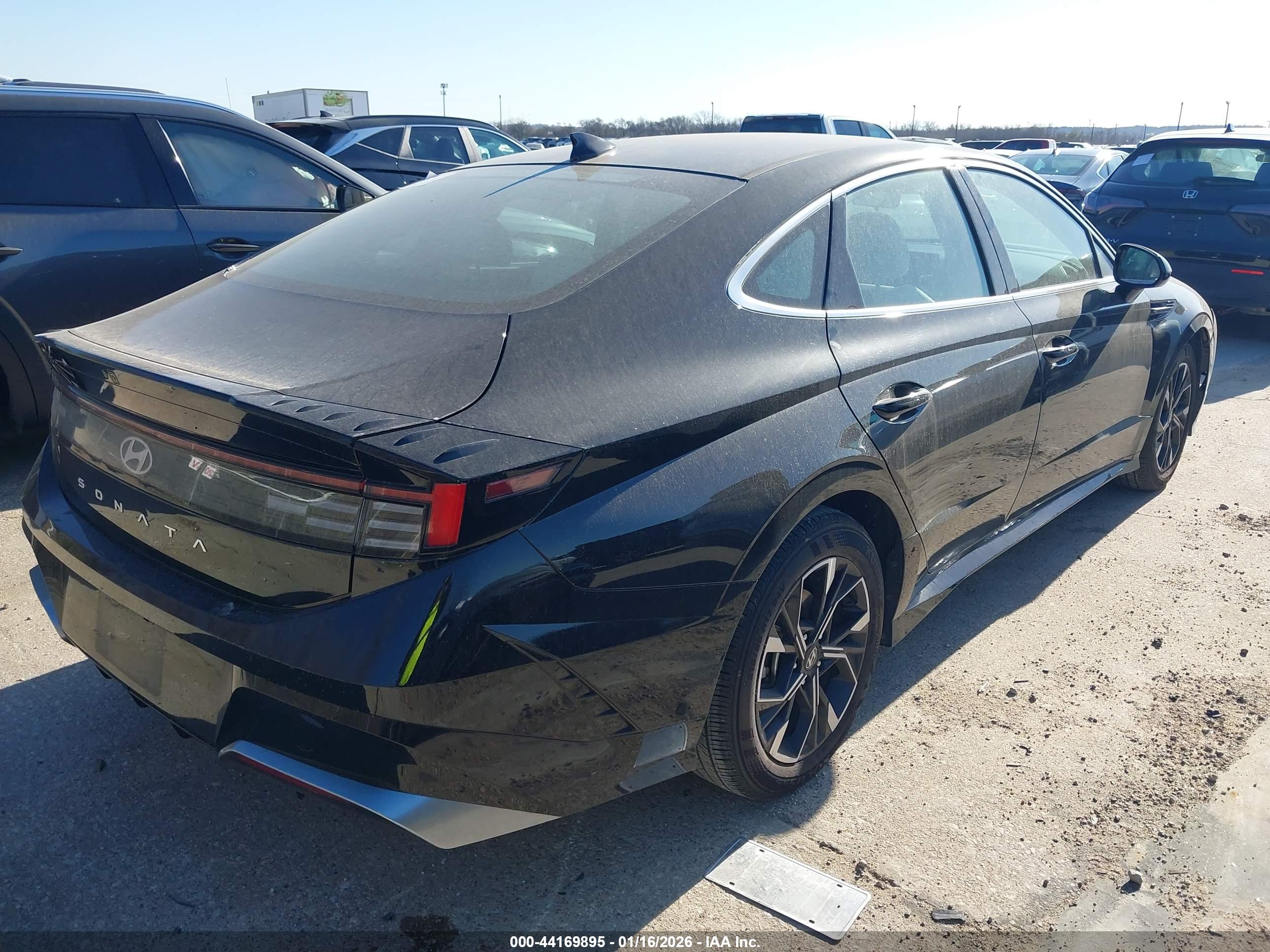 HYUNDAI SONATA image 4