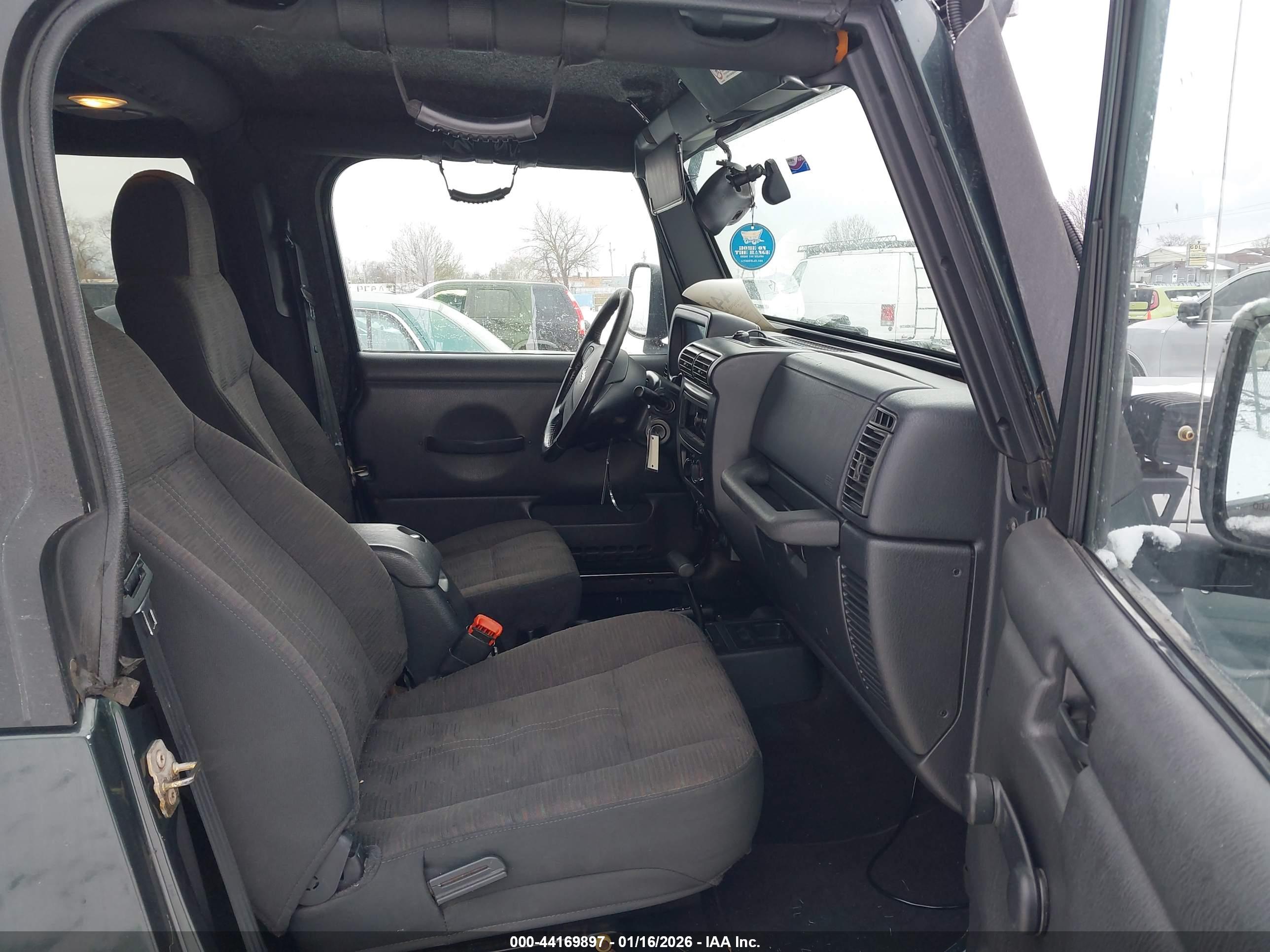 JEEP WRANGLER image 5