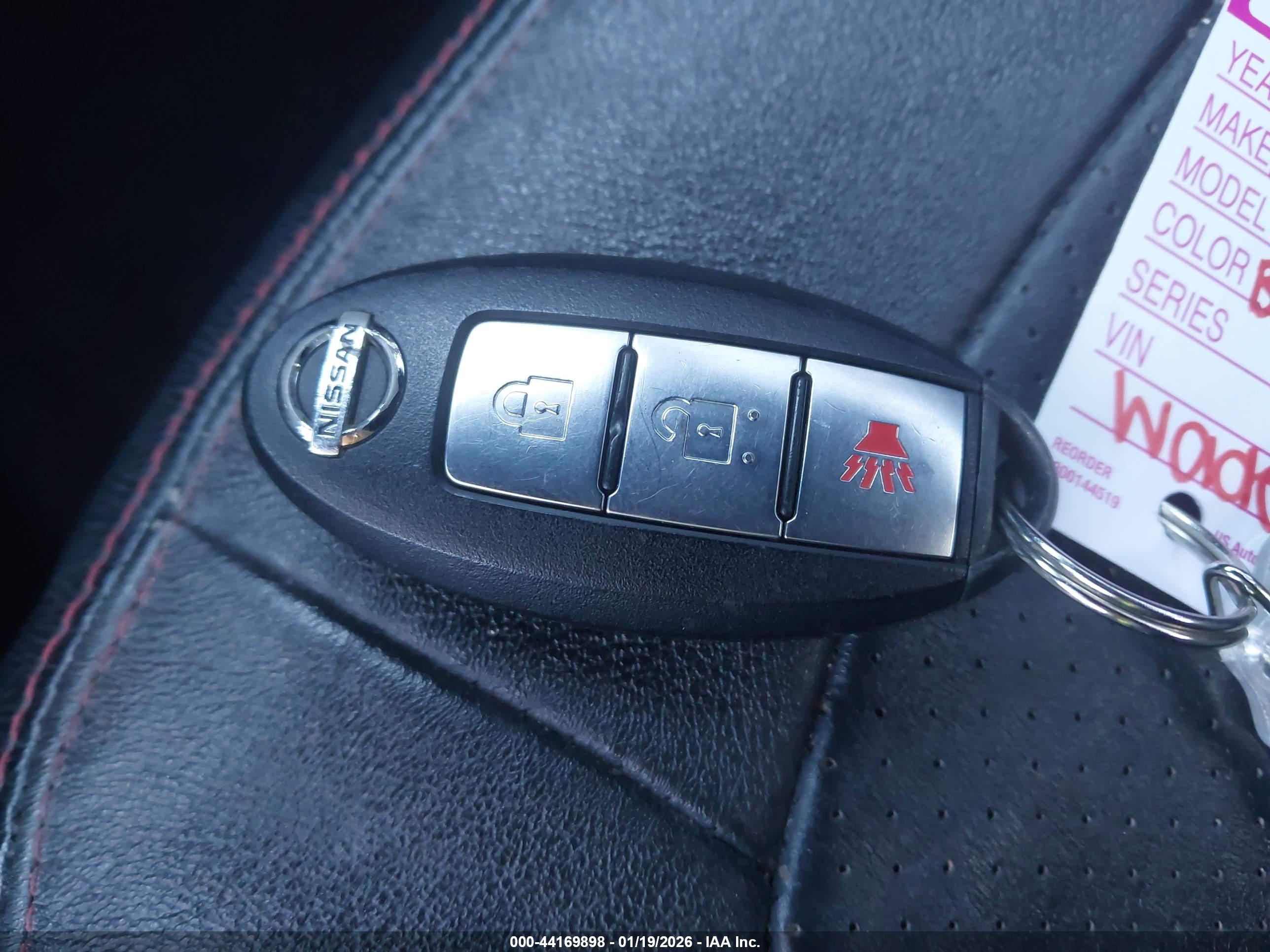NISSAN ROGUE image 11
