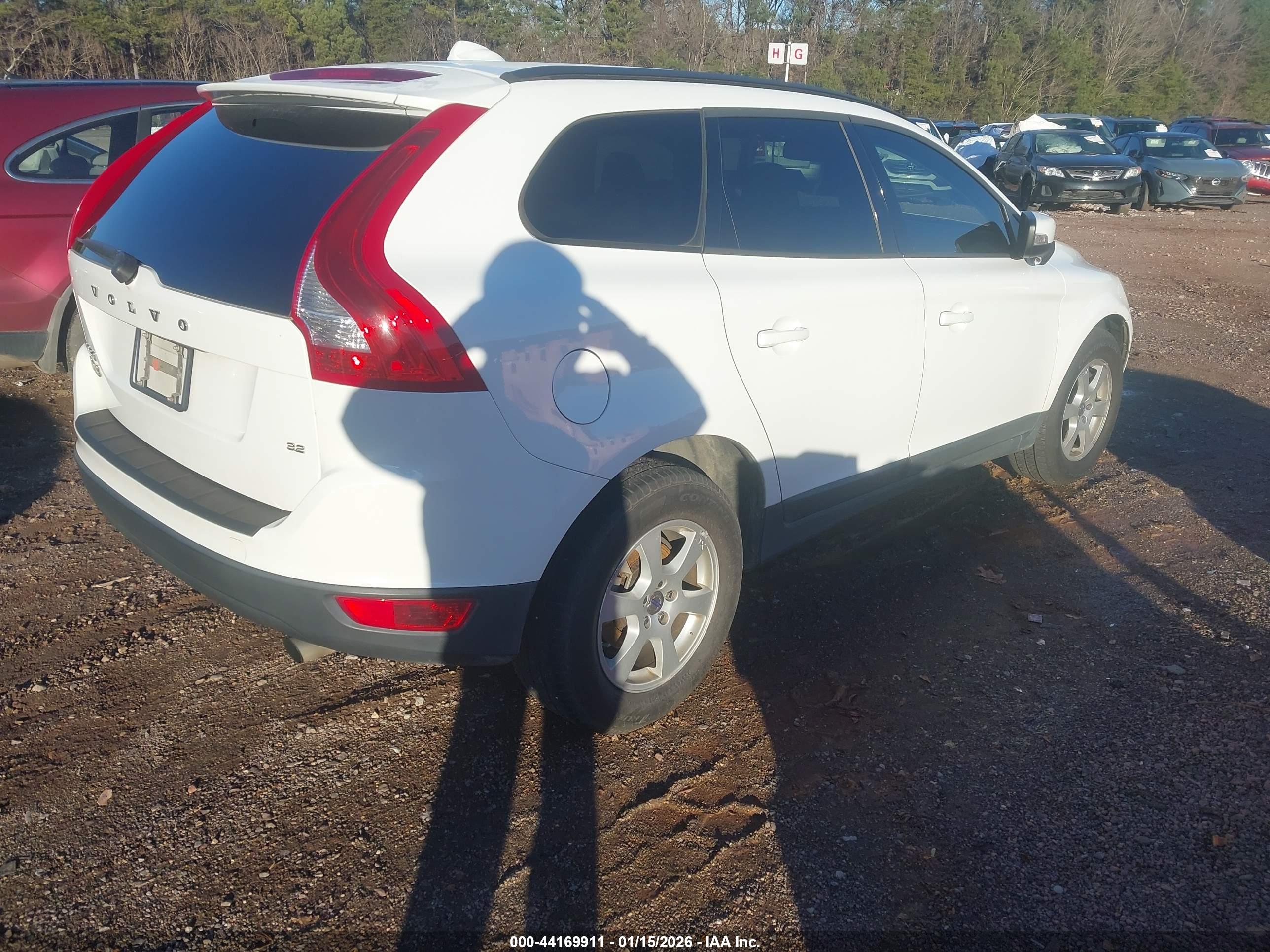 VOLVO XC60 image 4