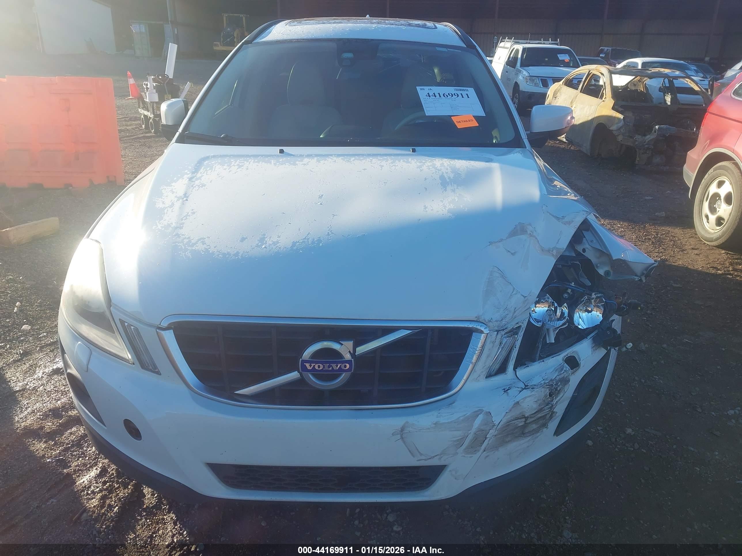 VOLVO XC60 image 6