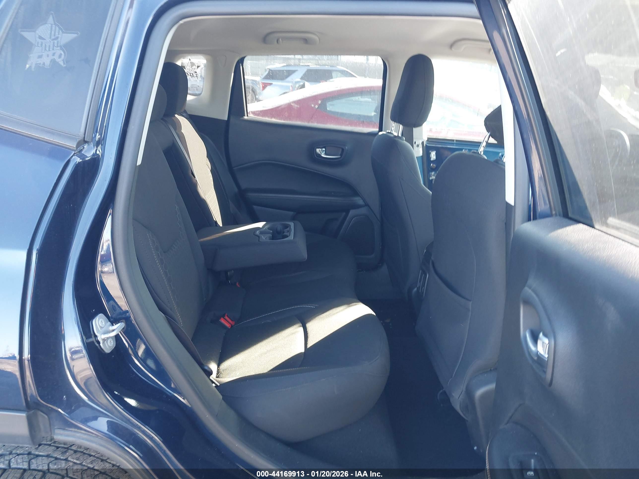 JEEP COMPASS image 8