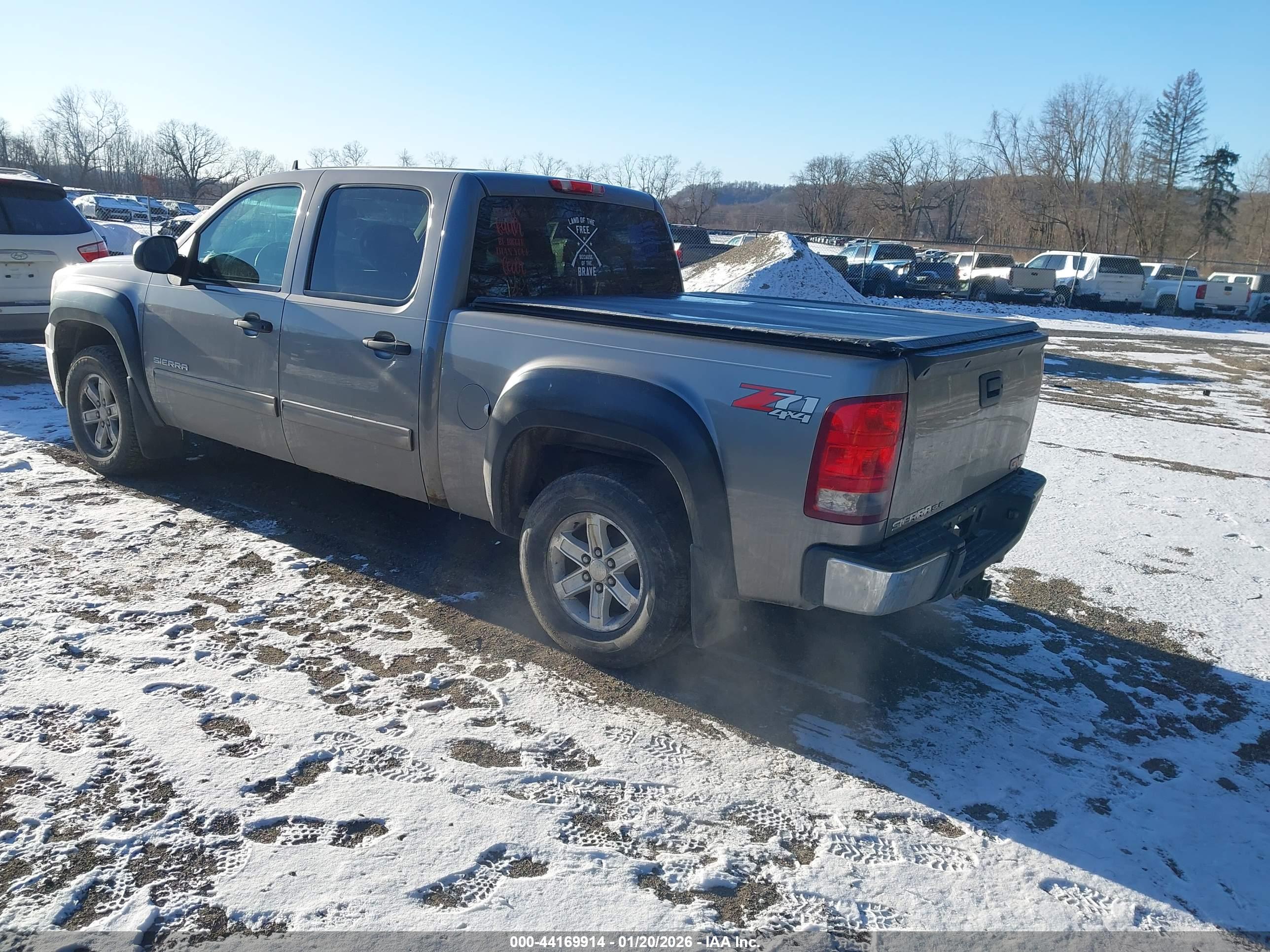 GMC SIERRA image 3