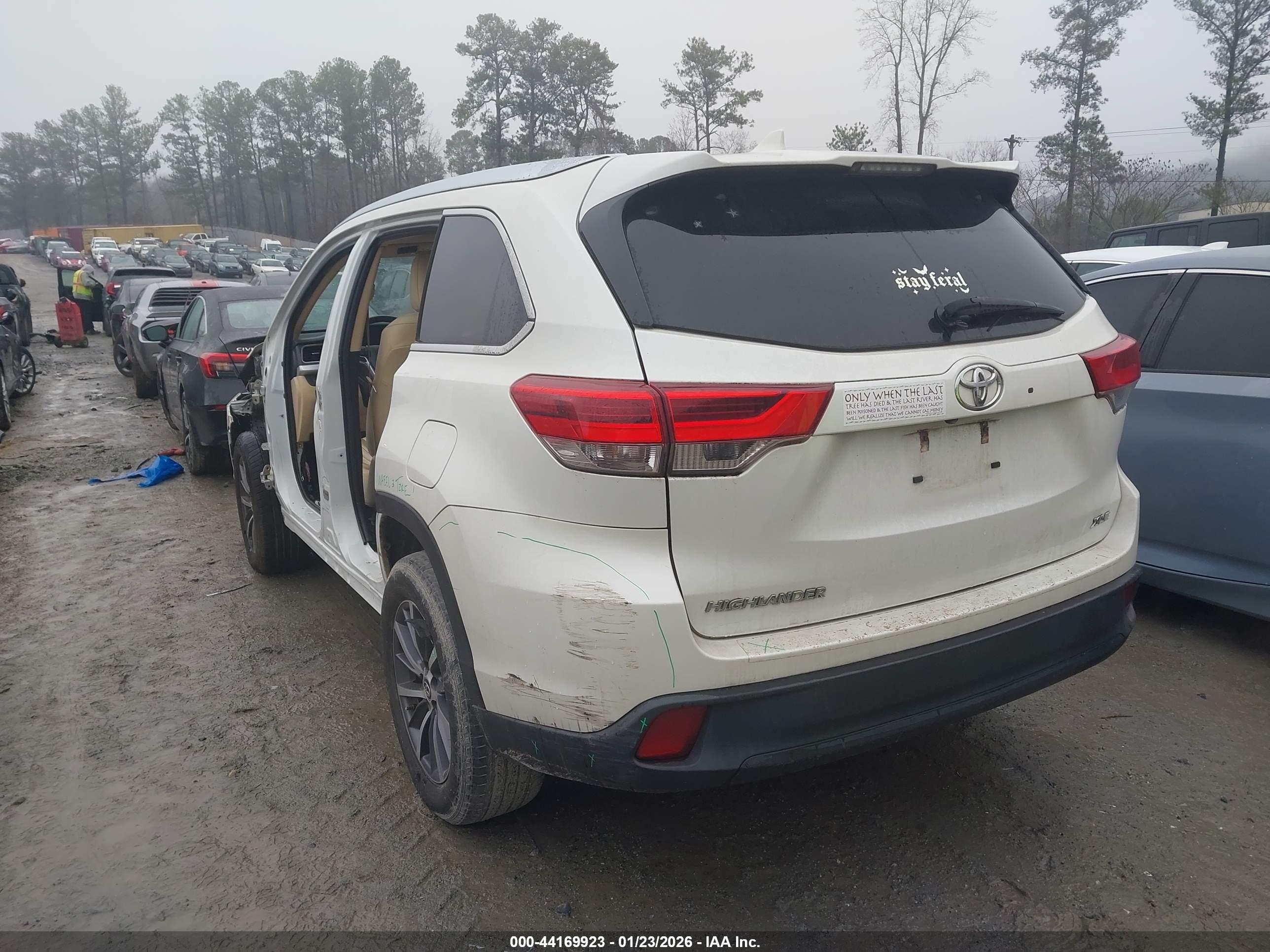 TOYOTA HIGHLANDER image 3