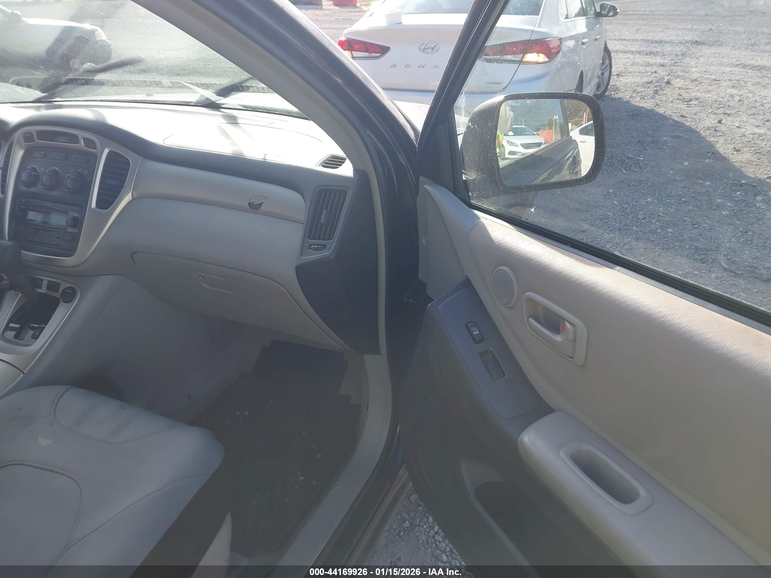 TOYOTA HIGHLANDER image 5