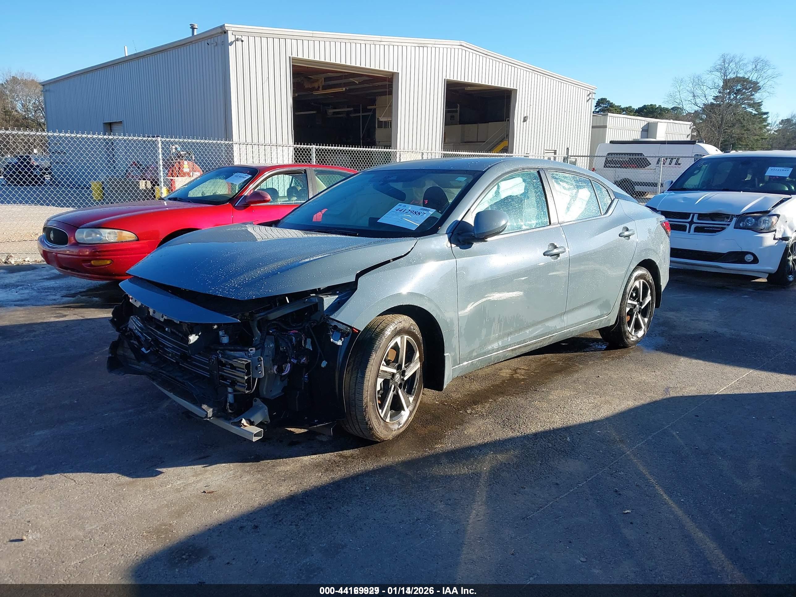 NISSAN SENTRA image 2