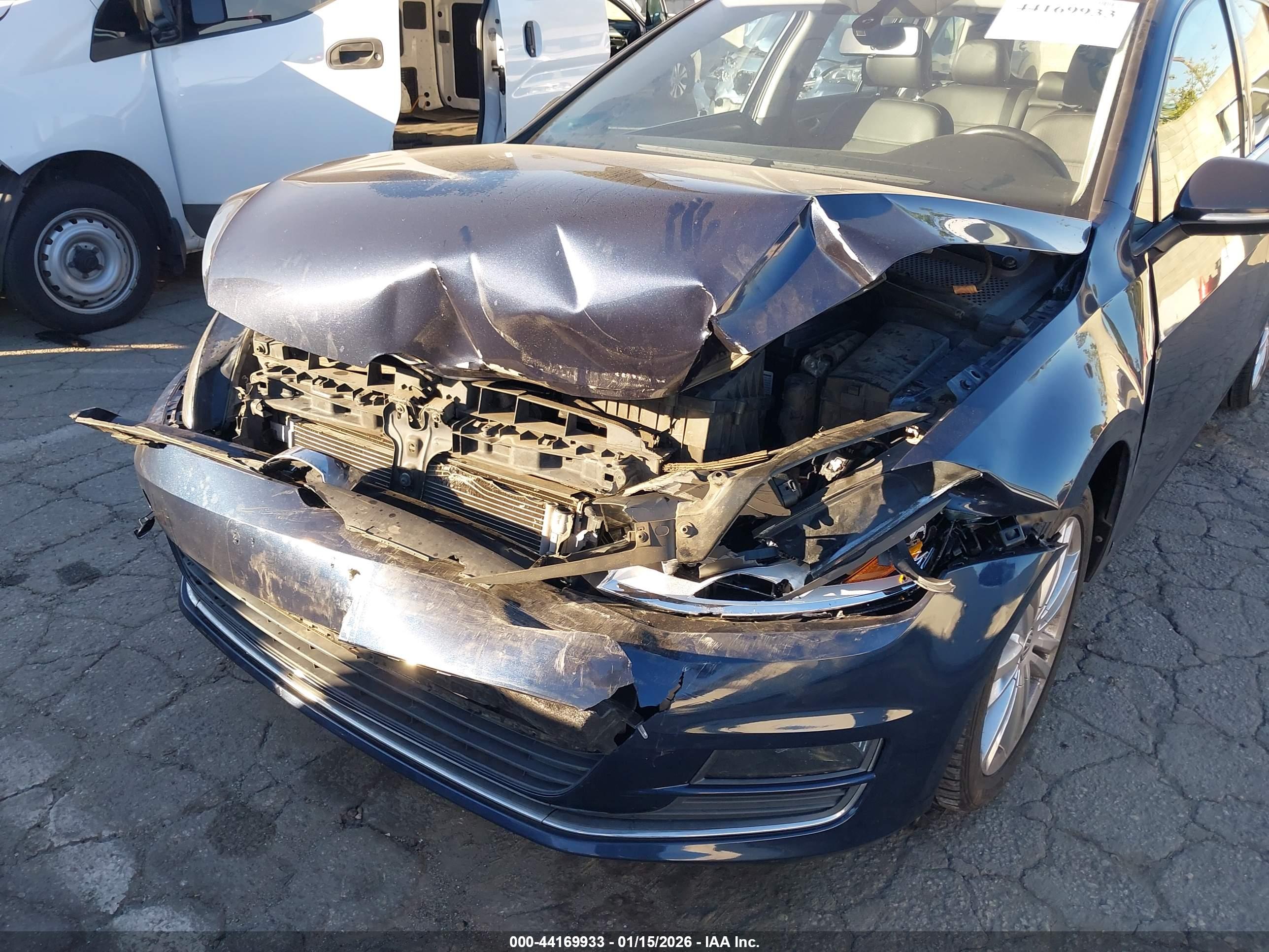 VOLKSWAGEN GOLF image 6