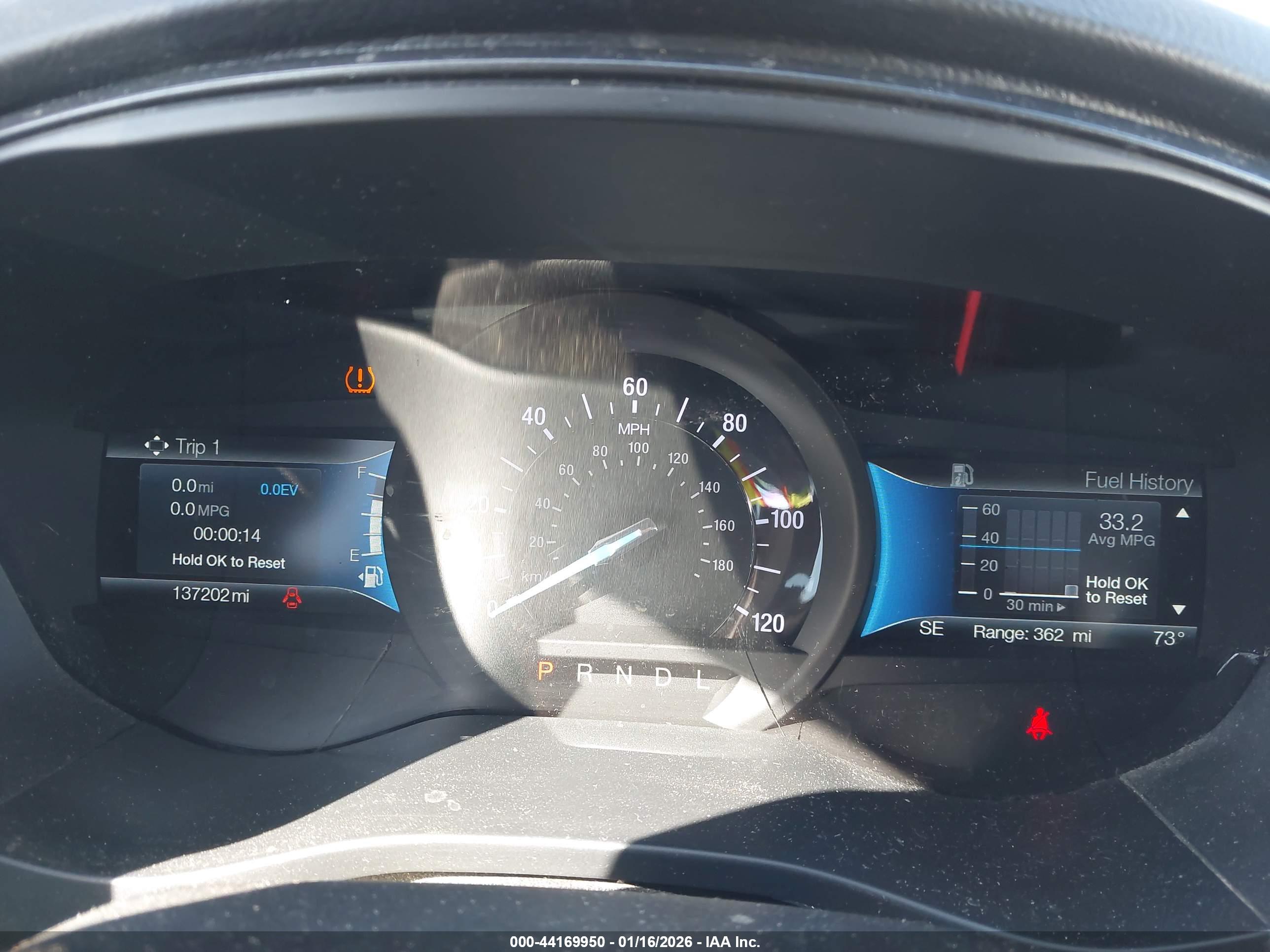 FORD FUSION image 7