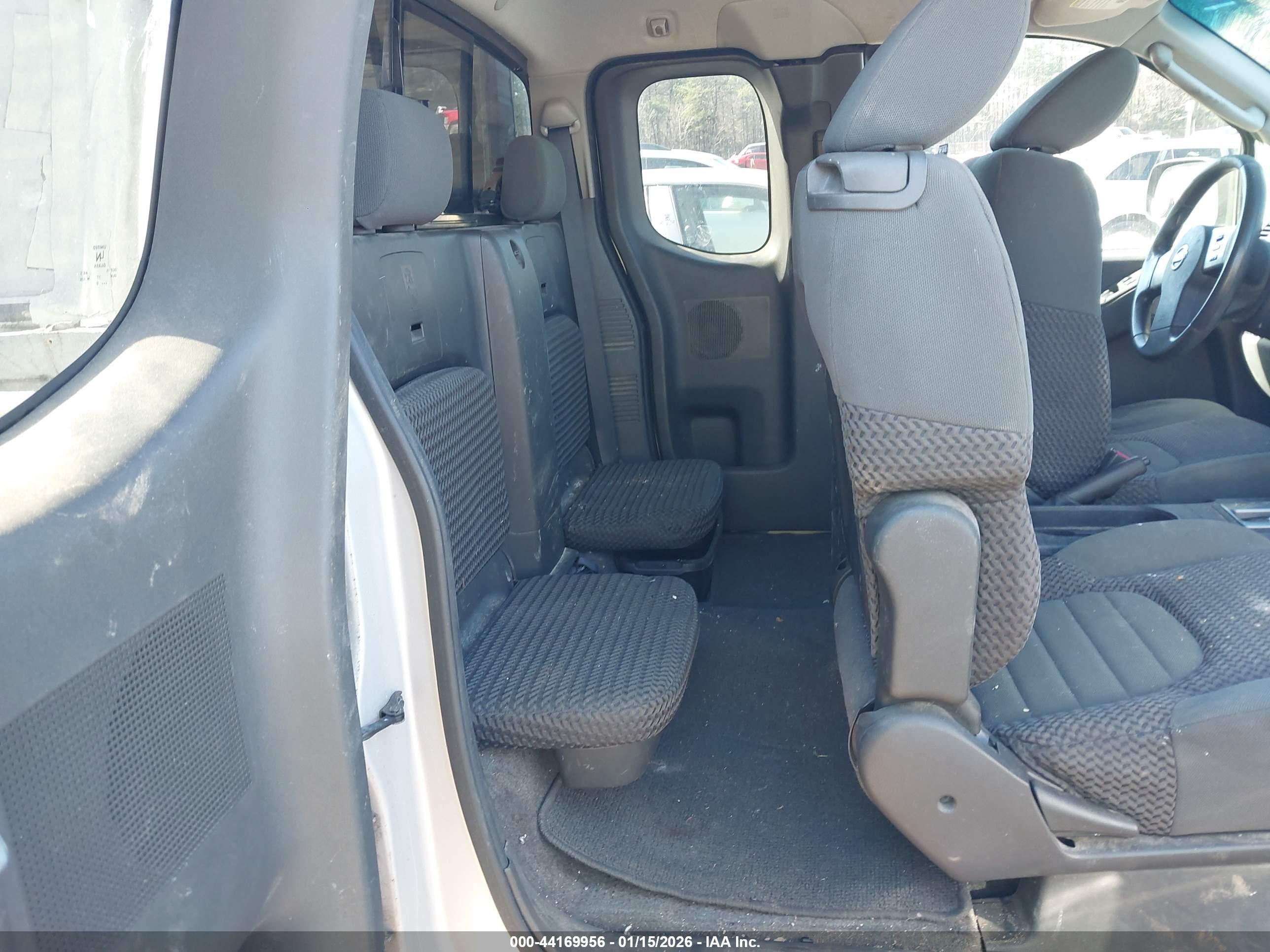 NISSAN FRONTIER image 8