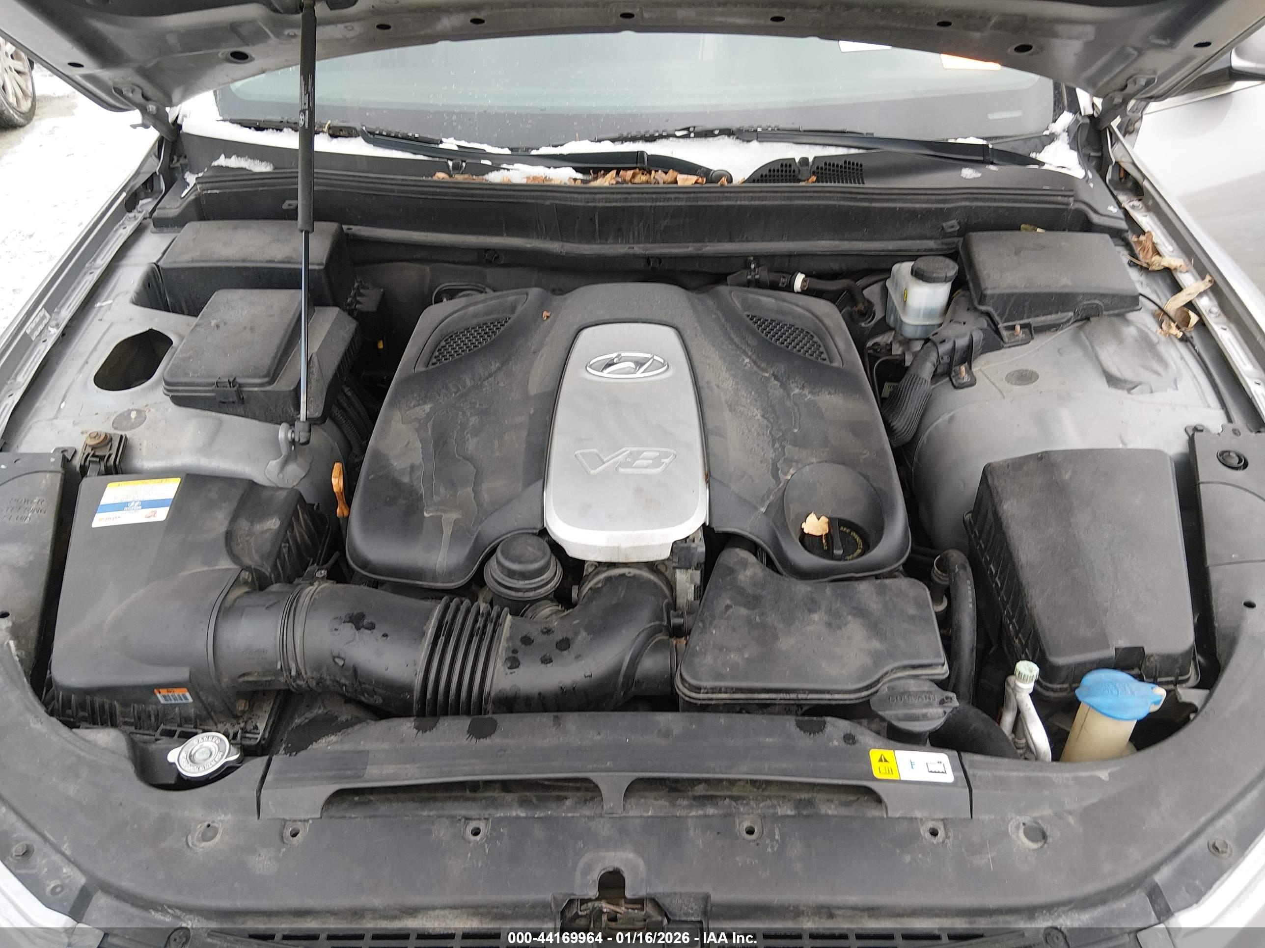HYUNDAI GENESIS image 10