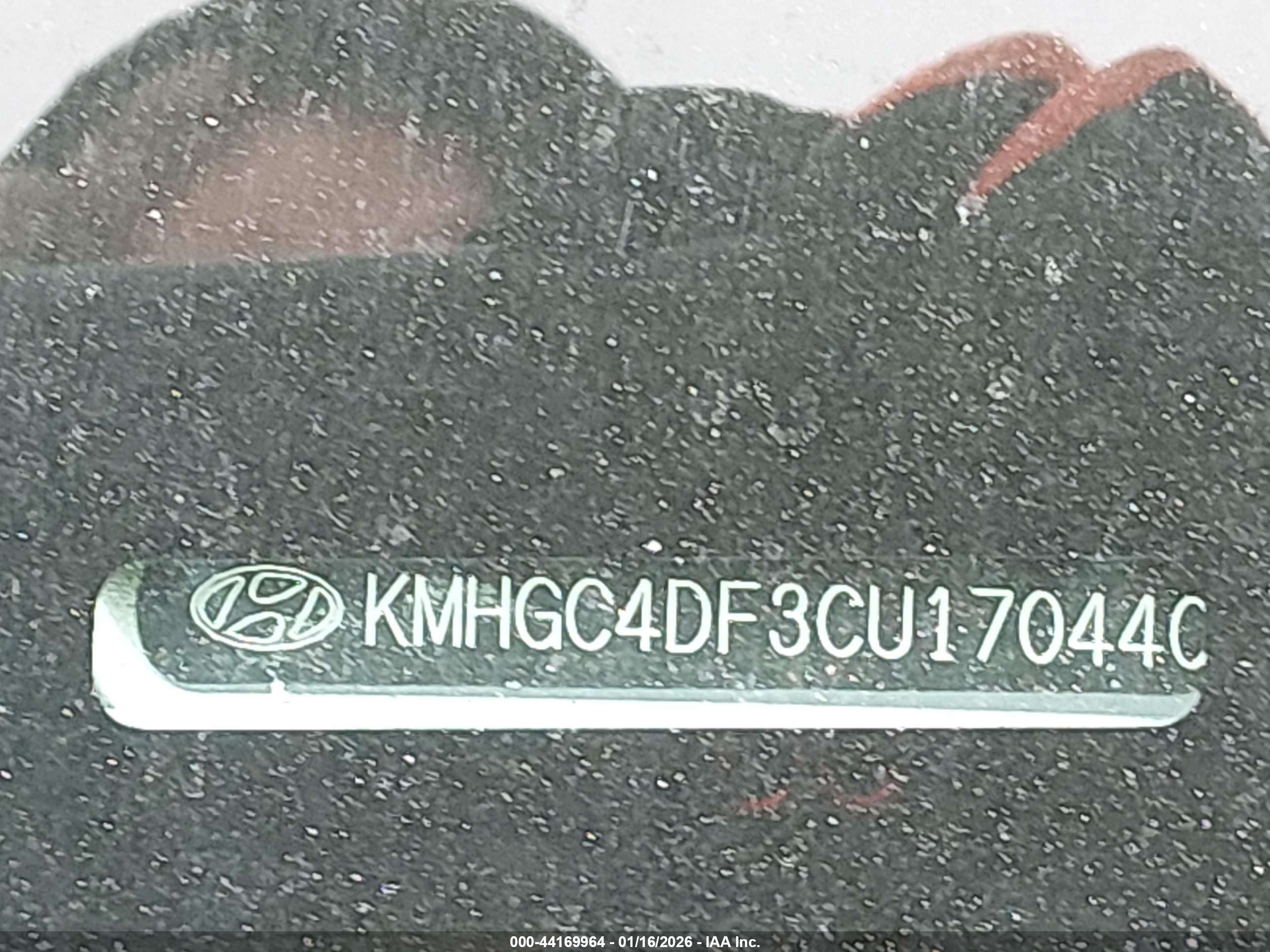 HYUNDAI GENESIS image 9